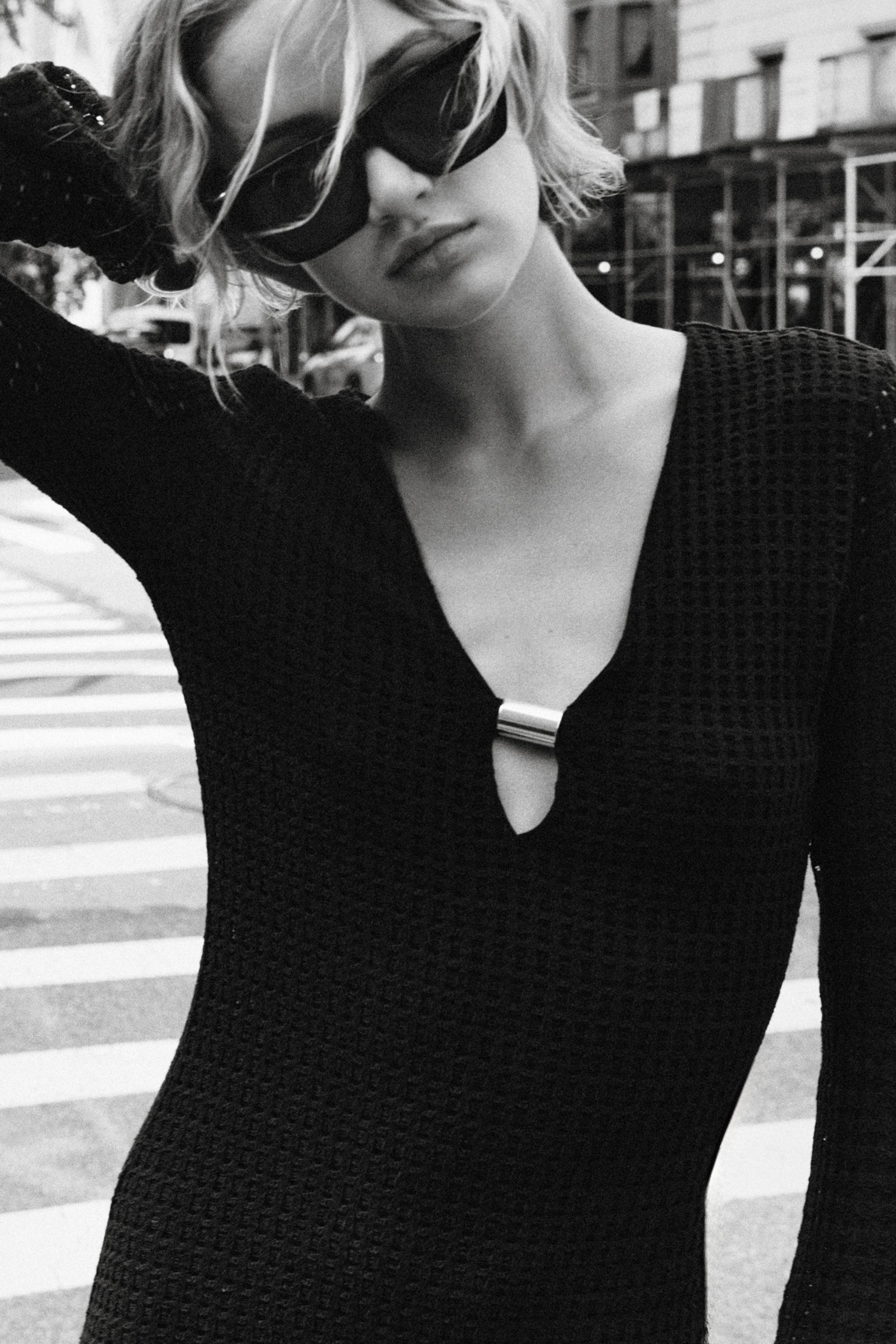 MIDI CROCHET DRESS WITH HARDWARE