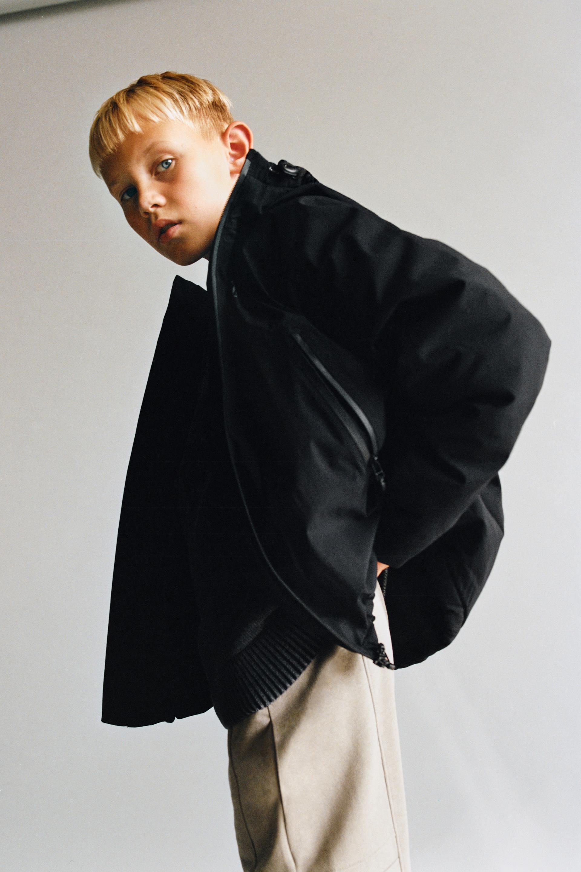 ZIPPERED PUFFER JACKET