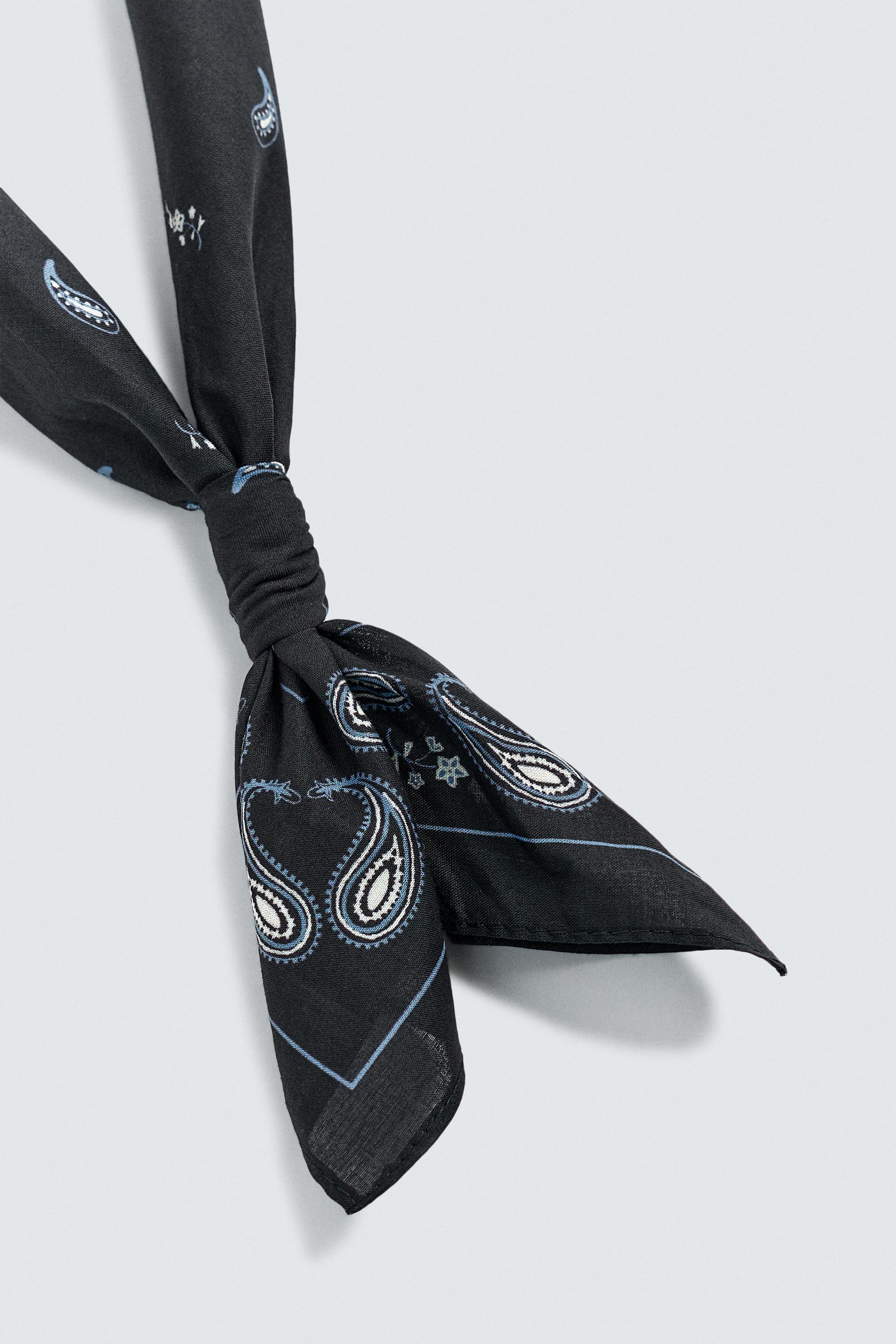 PAISLEY PRINT BANDANA