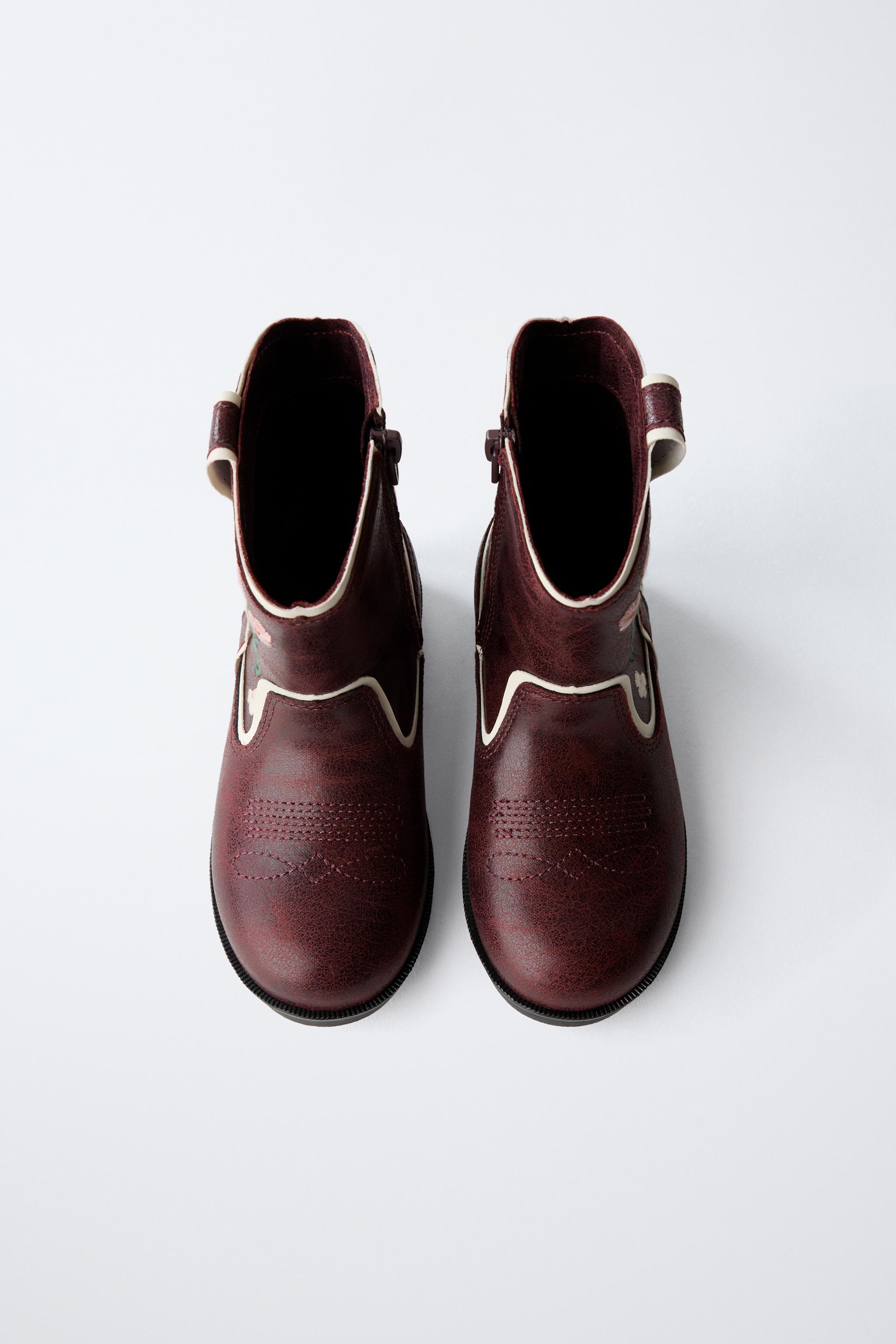 EMBROIDERED COWBOY BOOTS