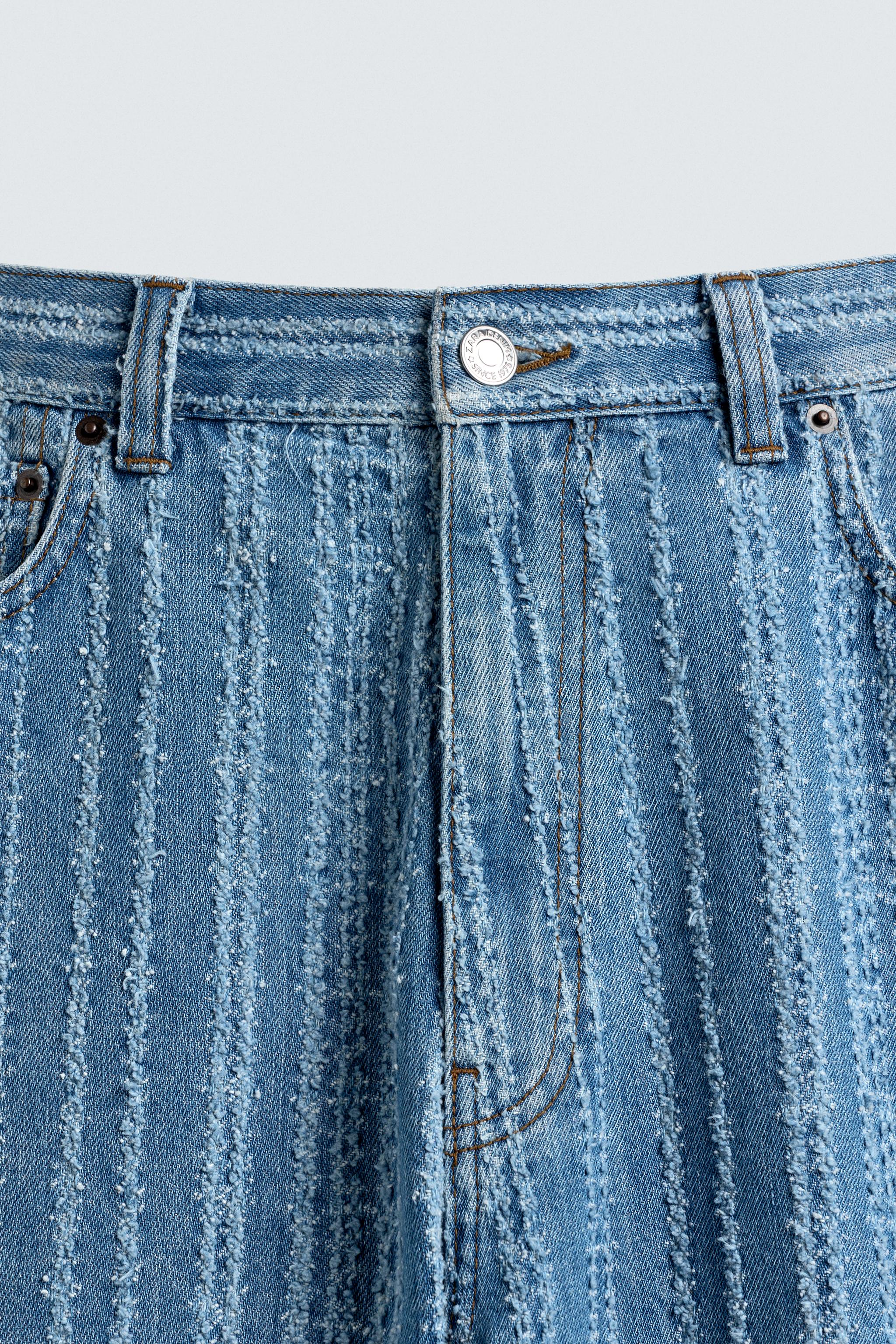 TEXTURED STRIPED JEANS