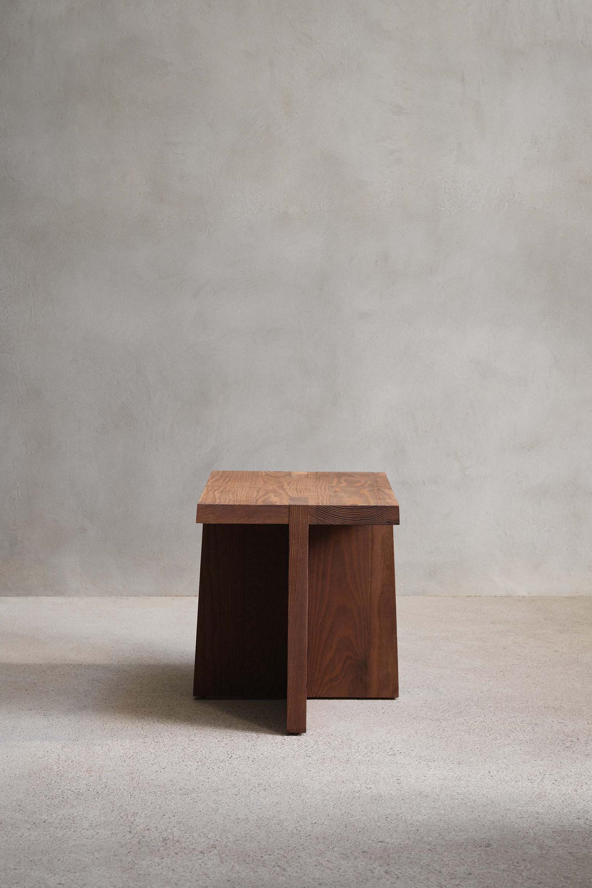 SIDETABLE 01