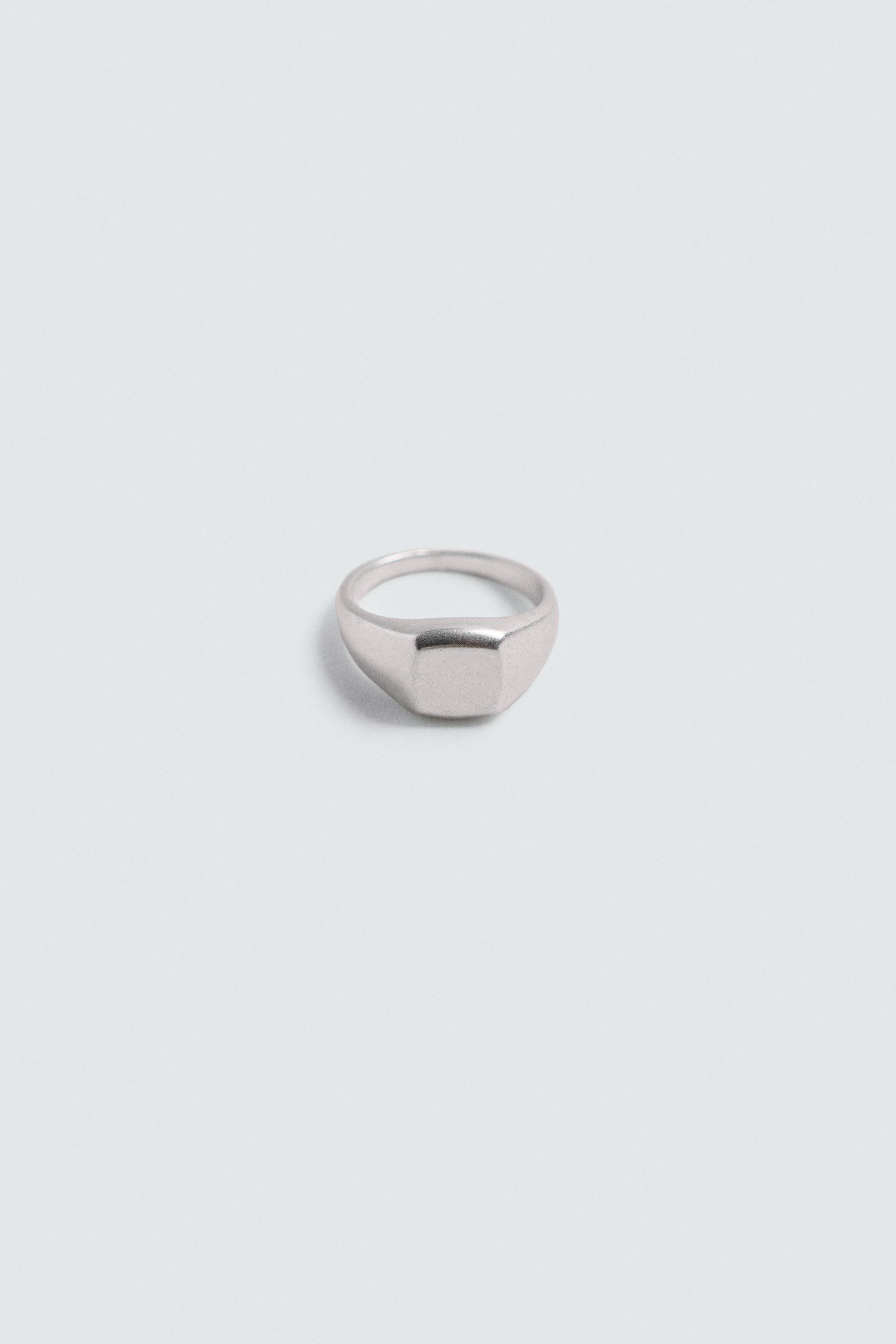 SIGNET RING