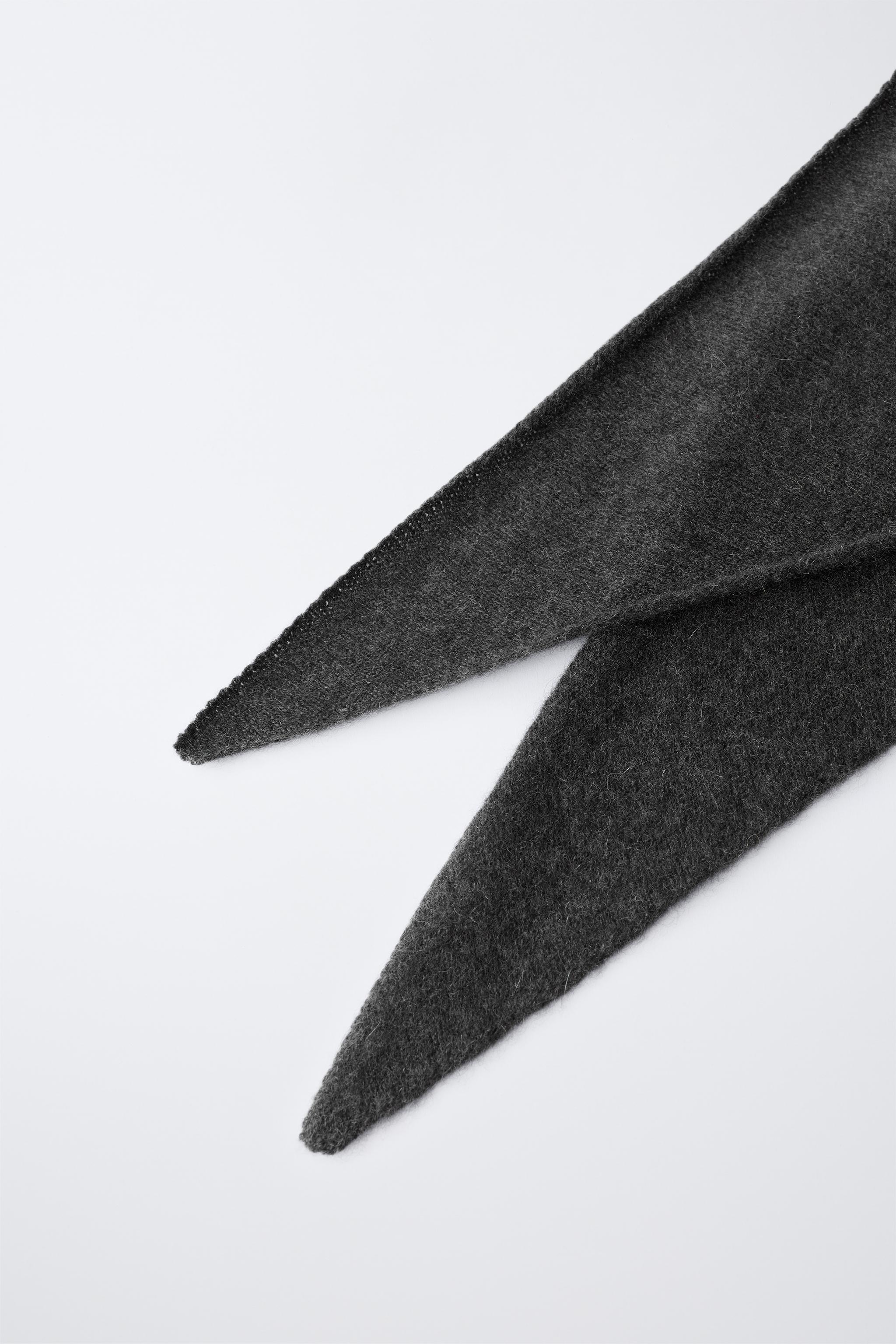 TRIANGULAR 100% CASHMERE SCARF