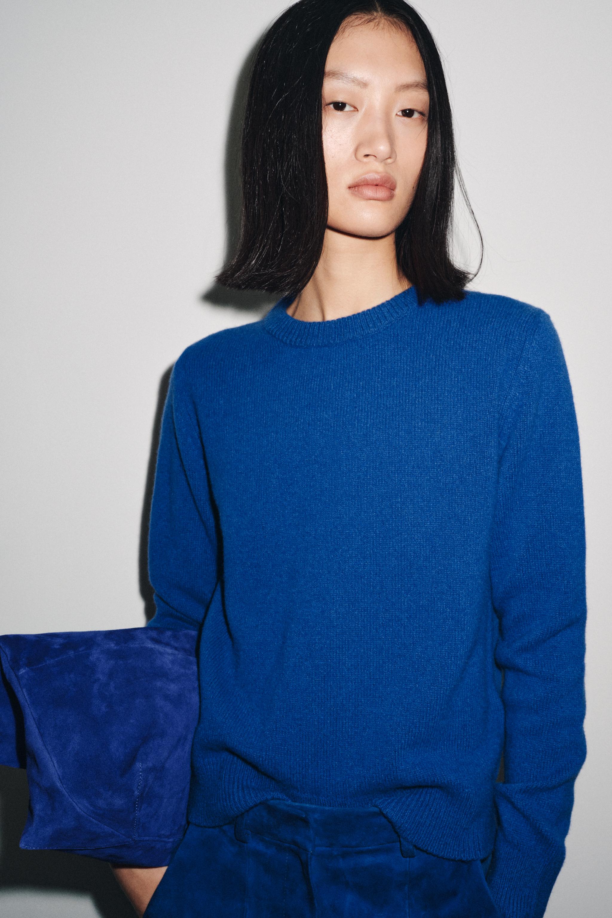 BASIC CASHMERE AND WOOL SWEATER