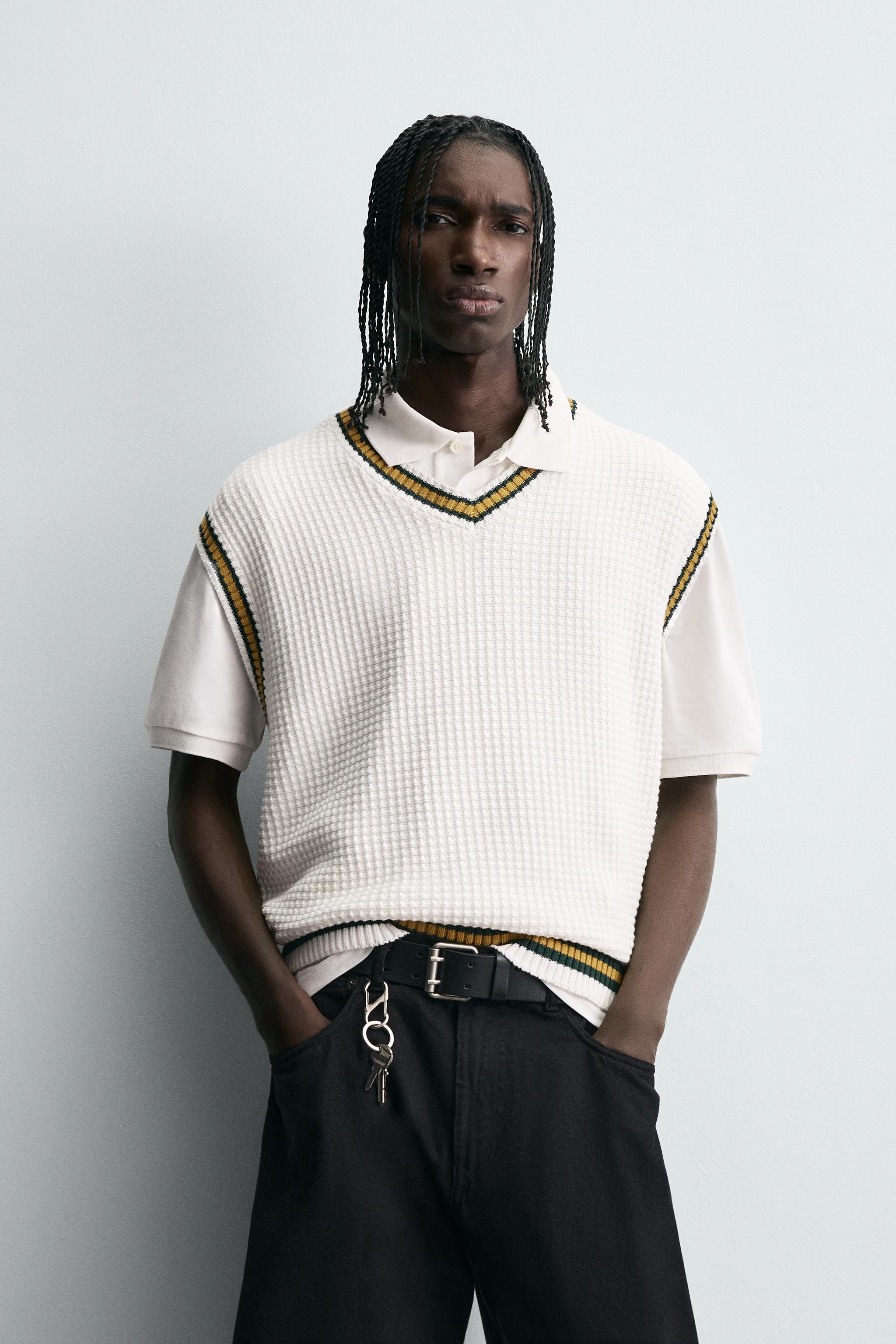 CONTRAST STRIPE KNIT VEST