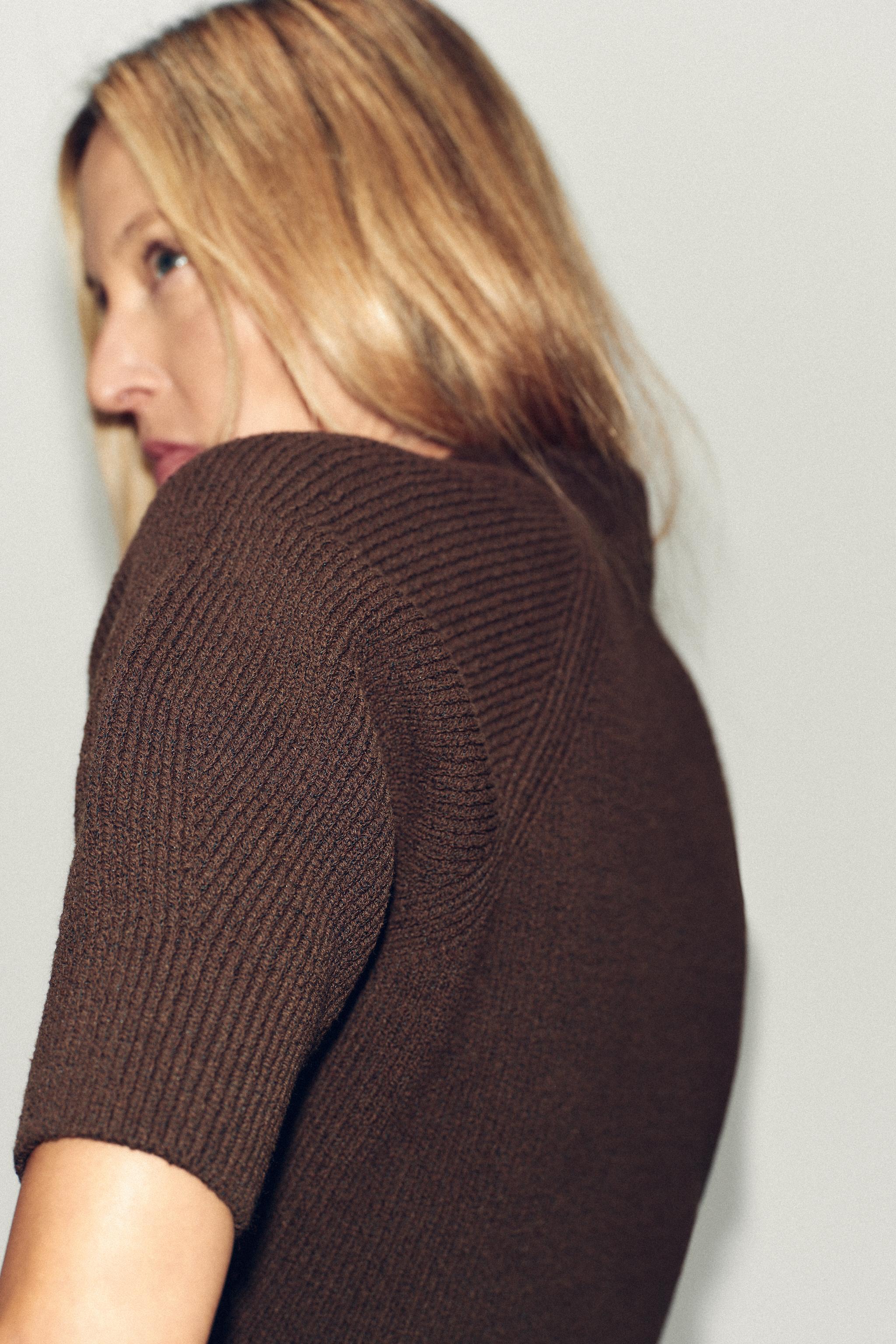 RIB KNIT SWEATER