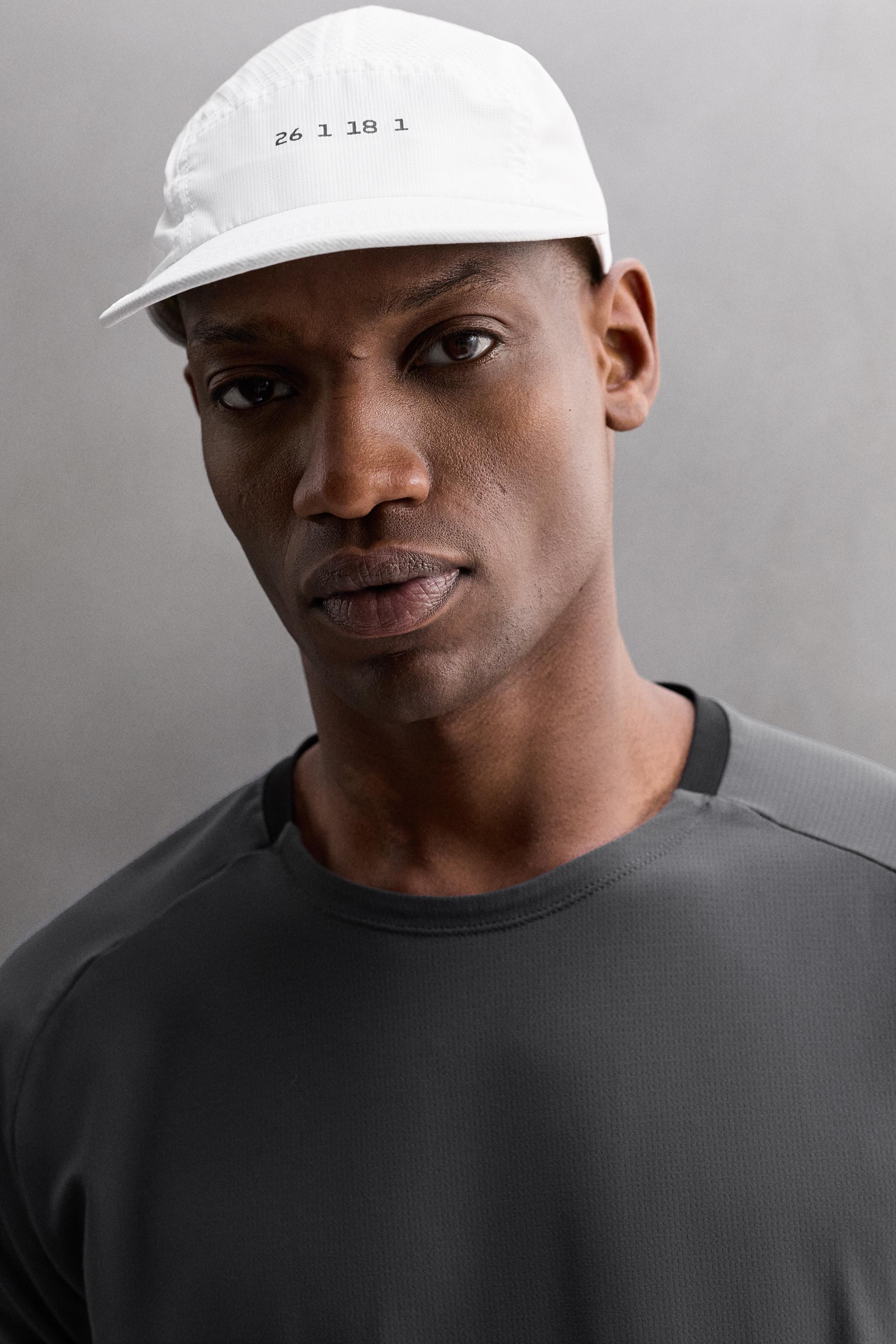 TEXTURED TRAINING T-SHIRT