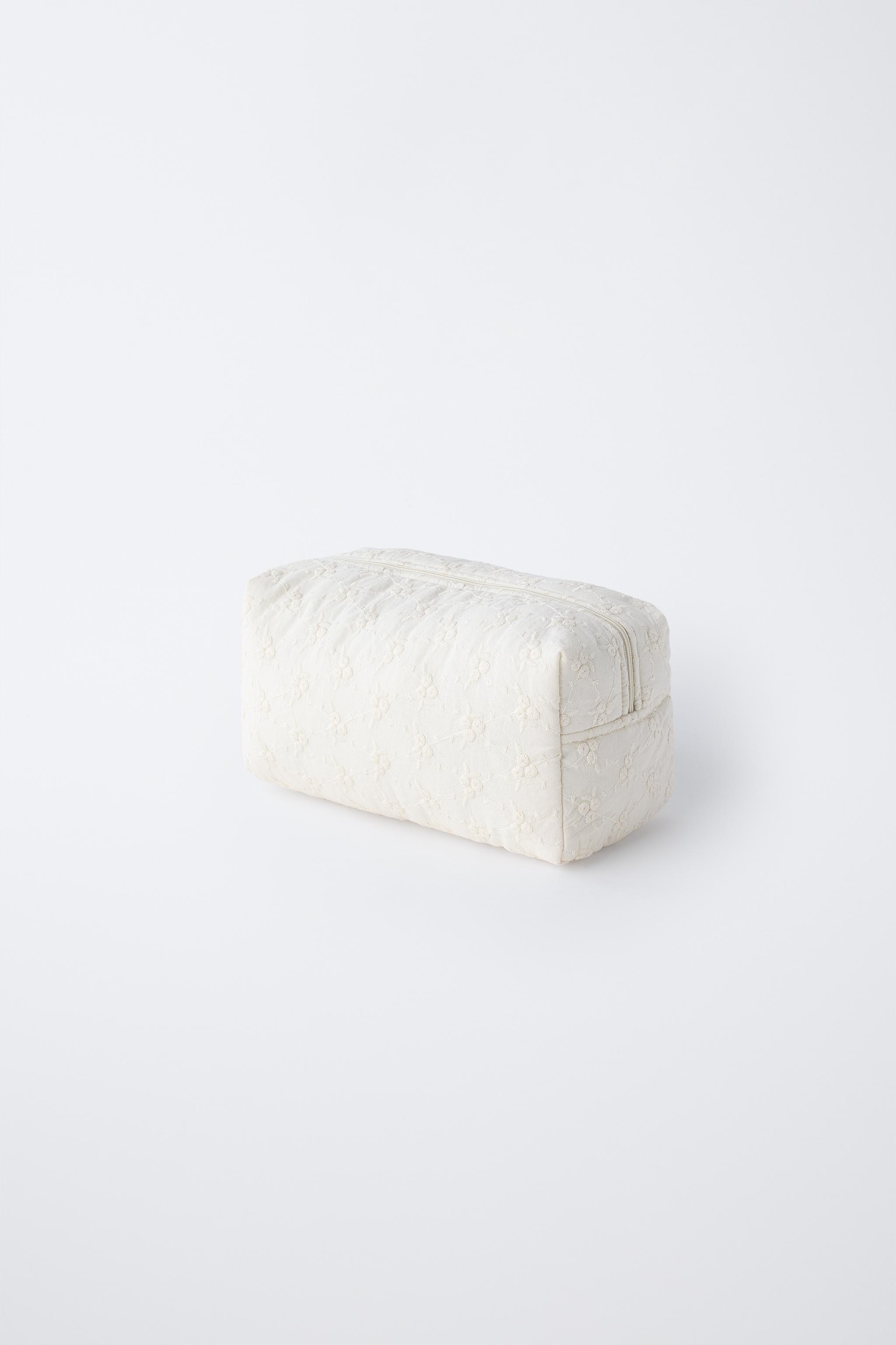 EMBROIDERED FLORAL COSMETICS BAG