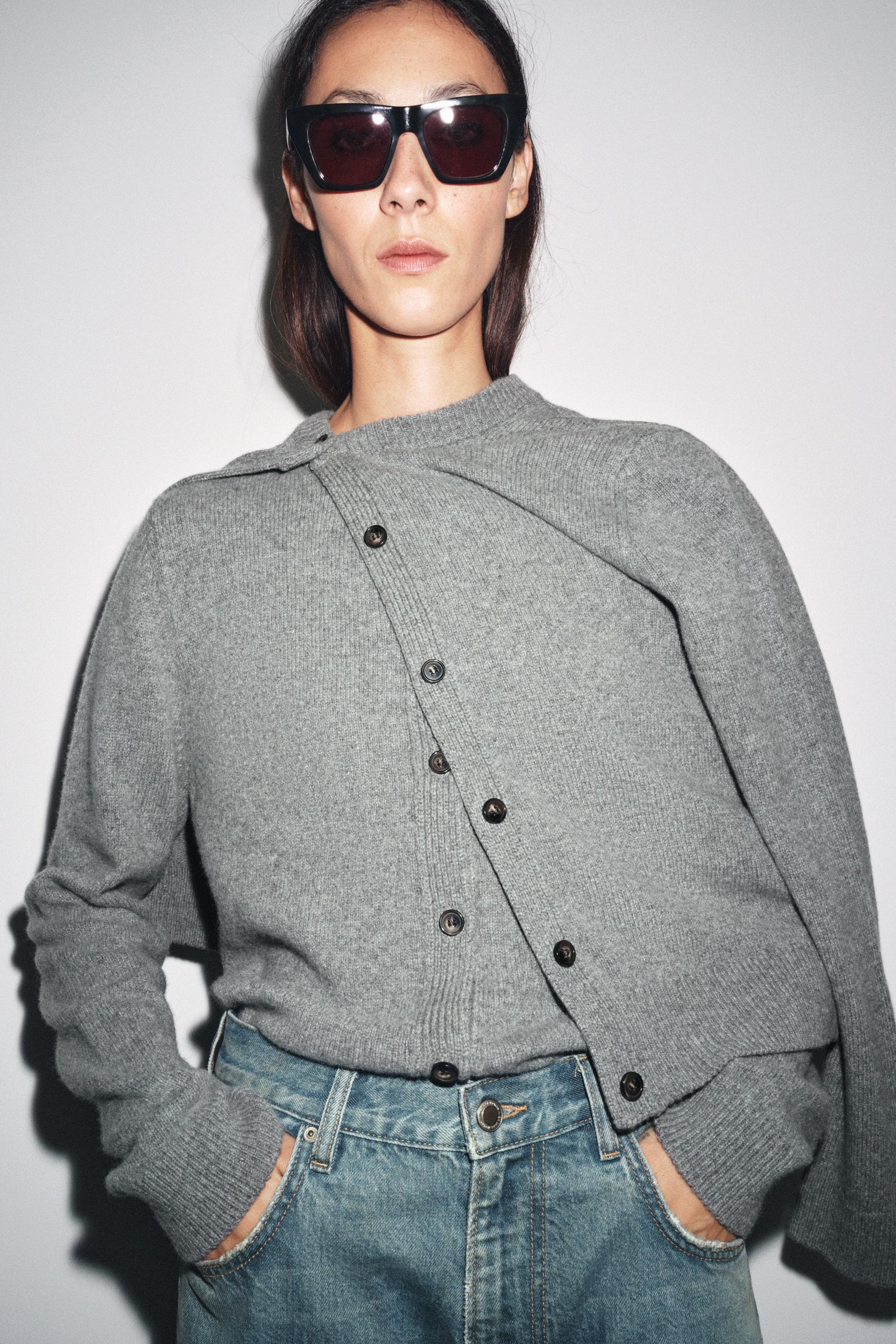 CASHMERE AND WOOL BASIC CARDIGAN