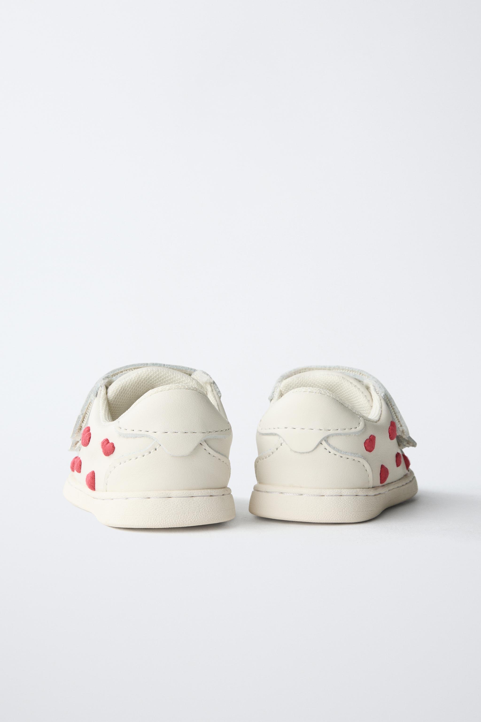 BAREFOOT HEART SNEAKERS