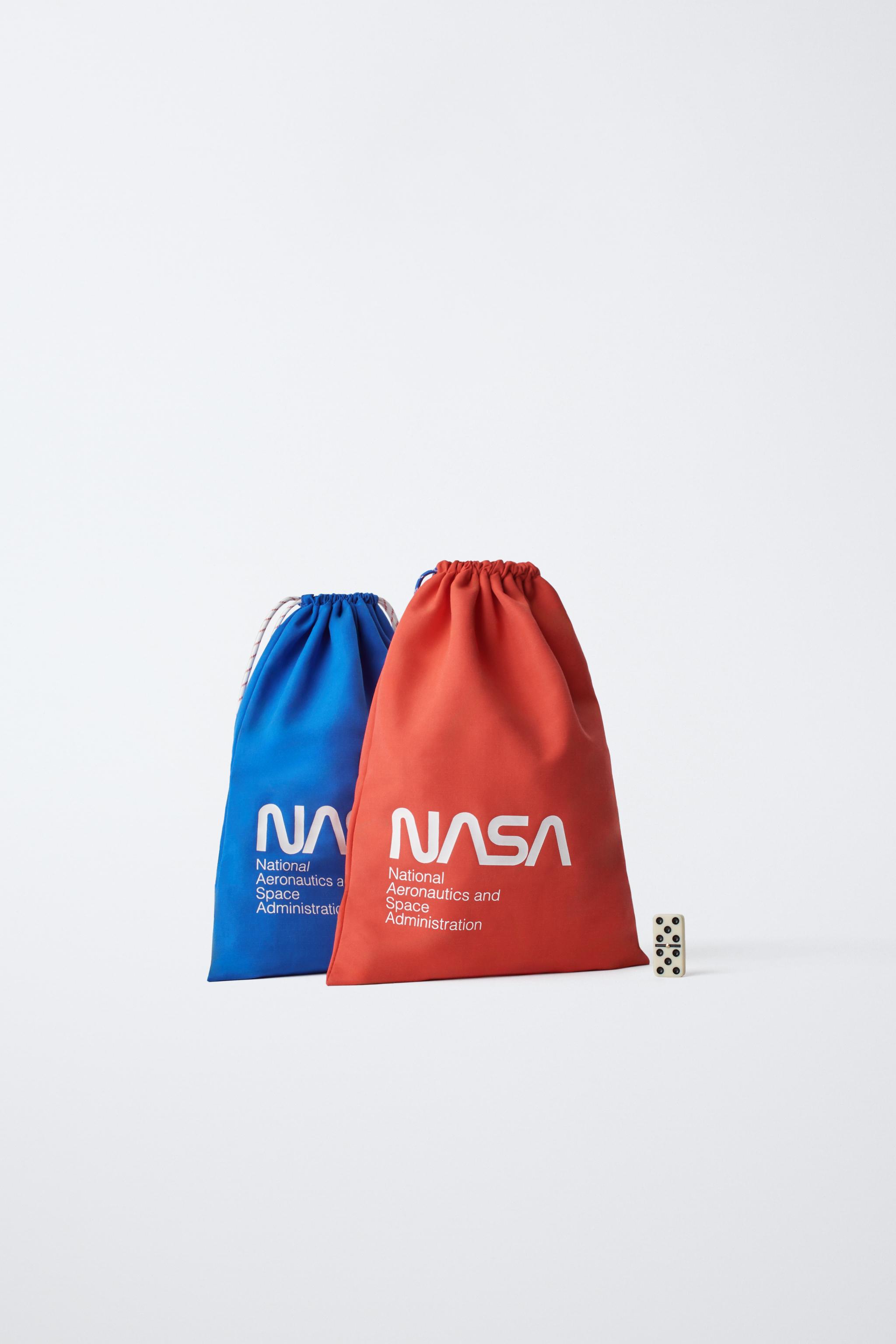 PACK OF BAGS © NASA
