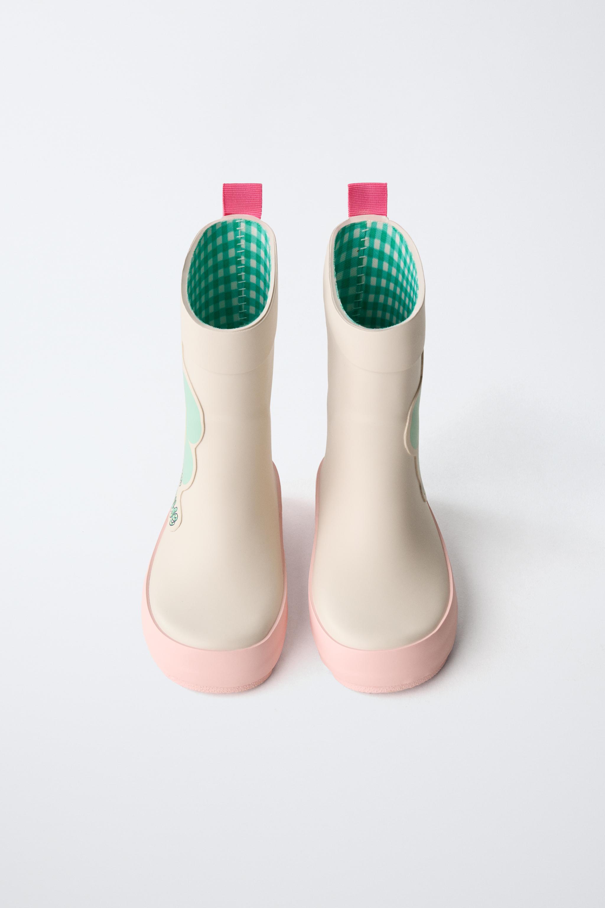 MINNIE MOUSE © DISNEY RAIN BOOTS