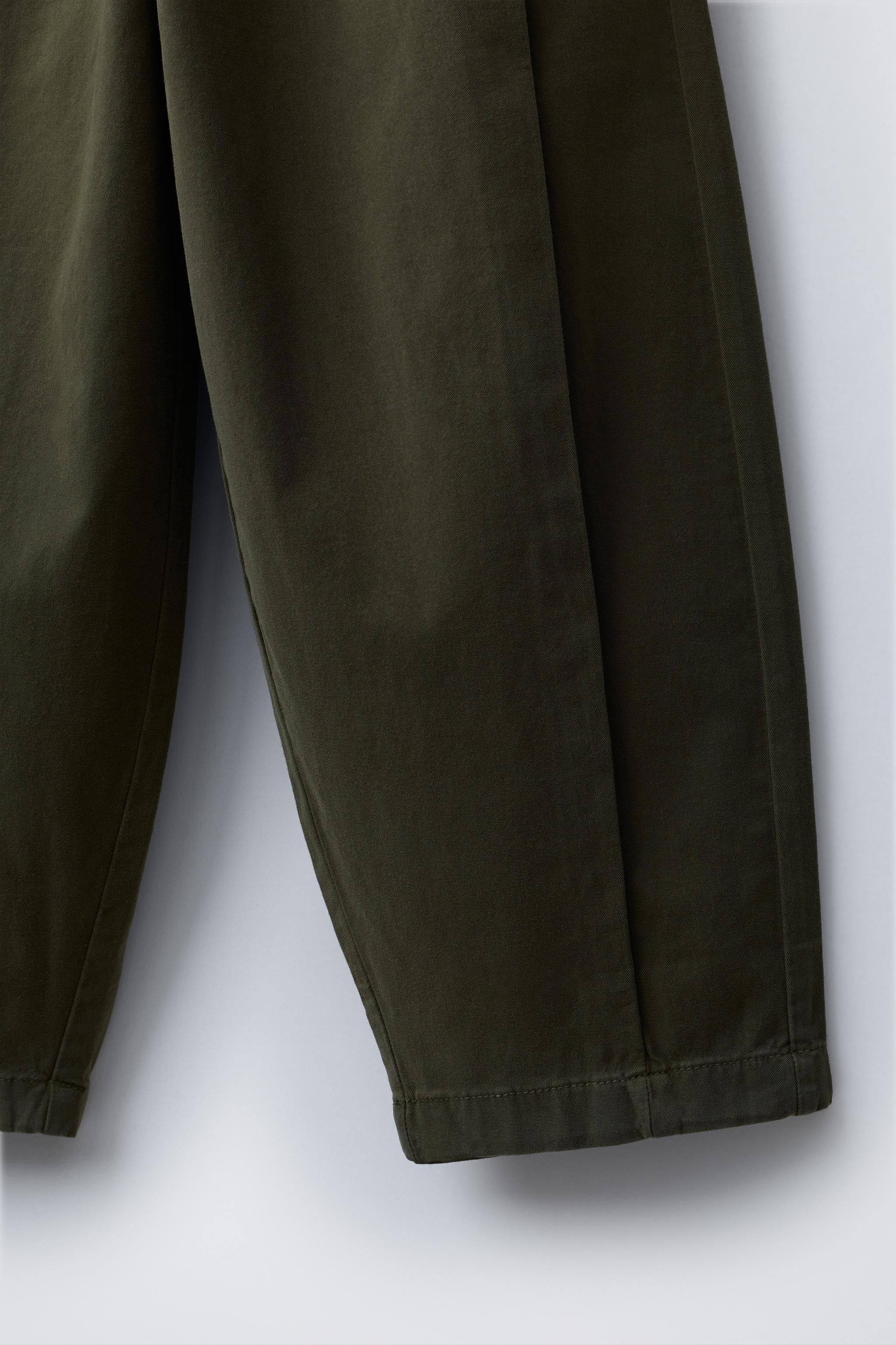 PLEATED BALLOON PANTS