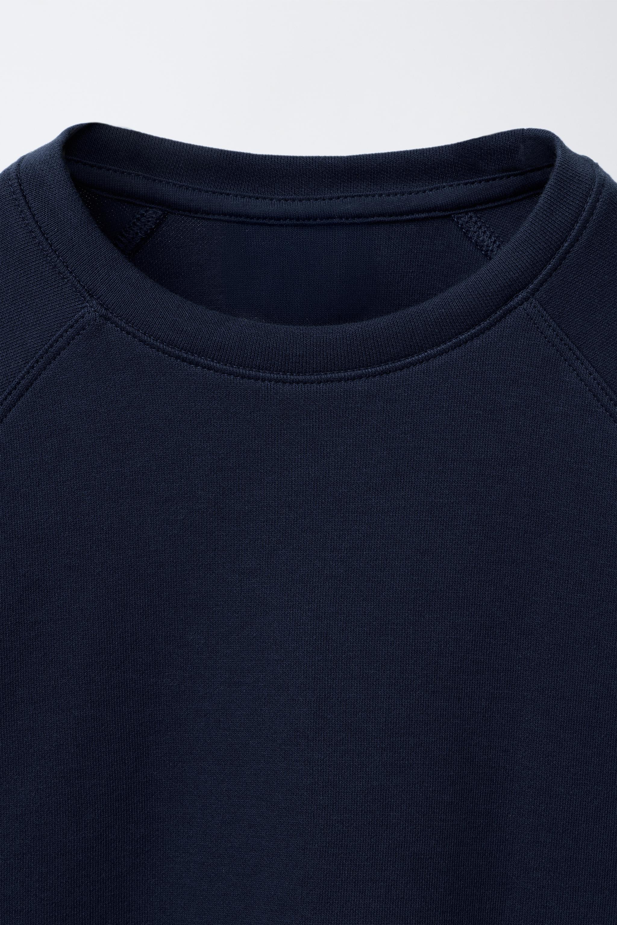 BASIC RAGLAN SLEEVE T-SHIRT