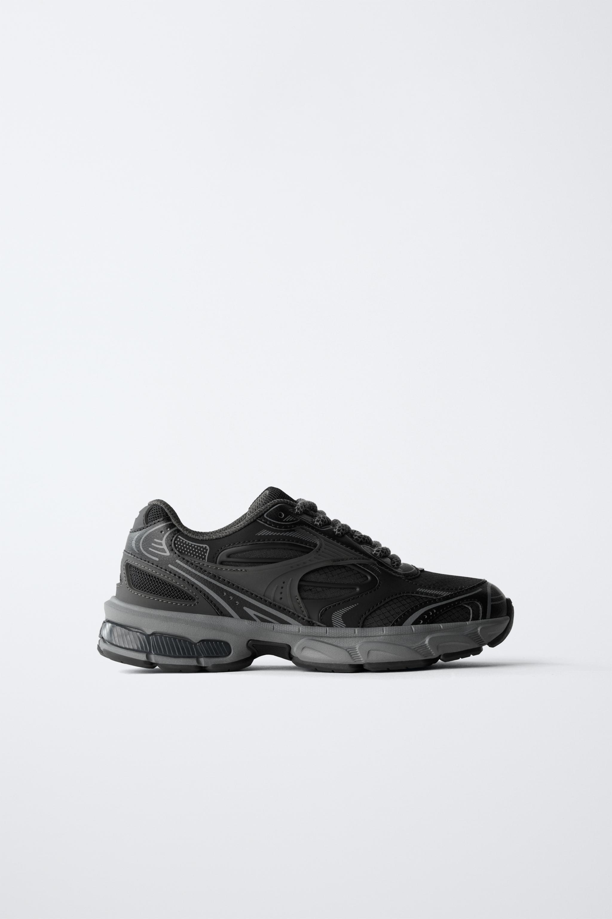 MULTI-PIECE SNEAKERS