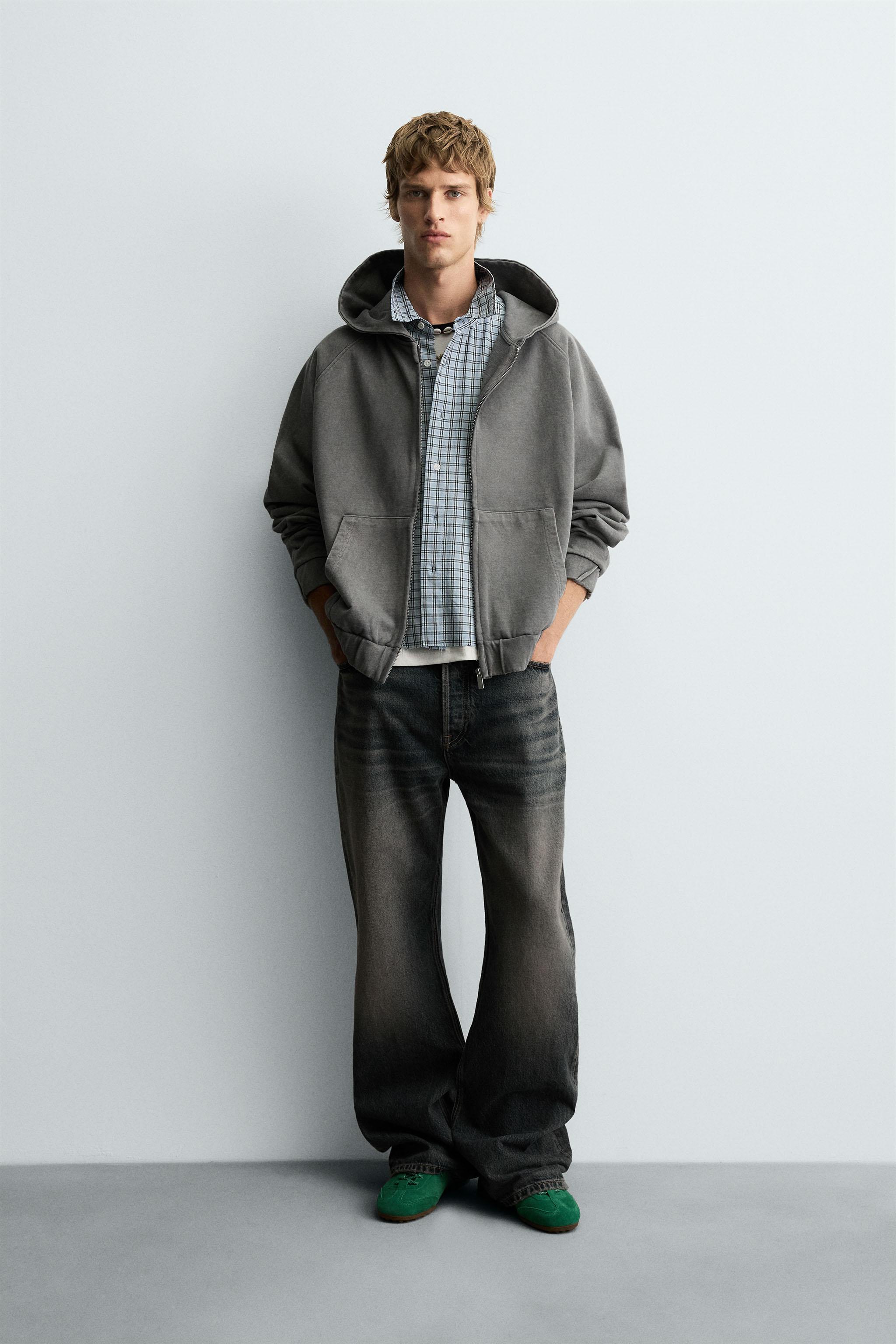 BOXY FIT HOODIE SWEATSHIRT