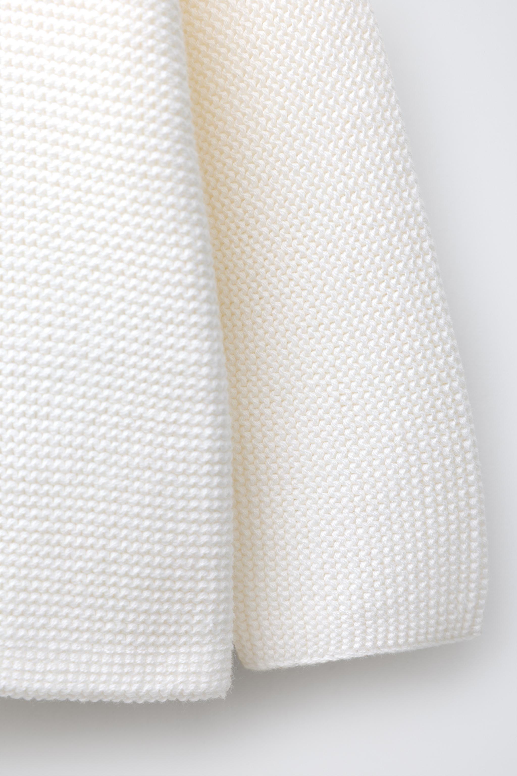 PETER PAN COLLAR KNIT SWEATER