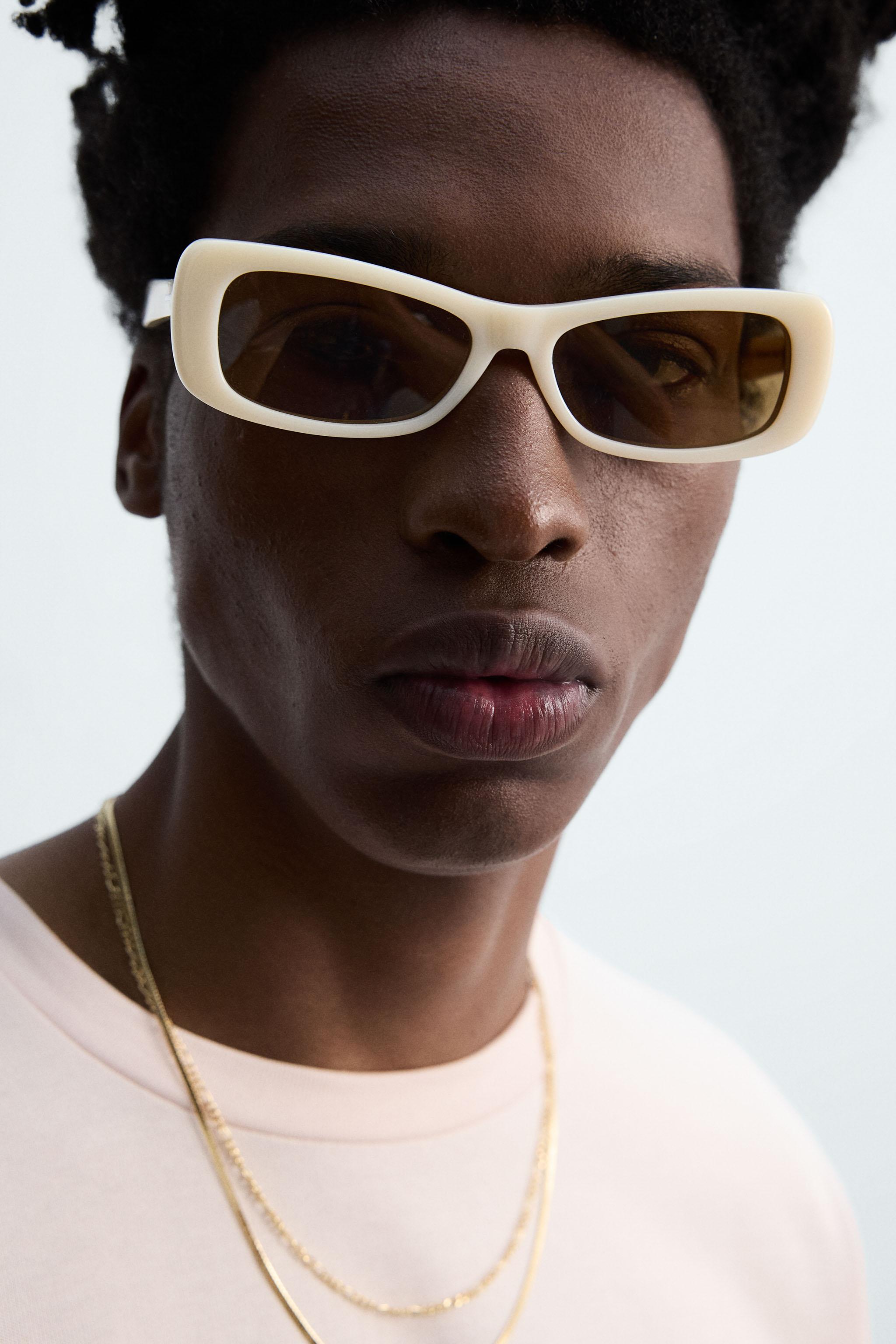 © OTIS KWAME KYE QUAICOE GRAPHIC T-SHIRT