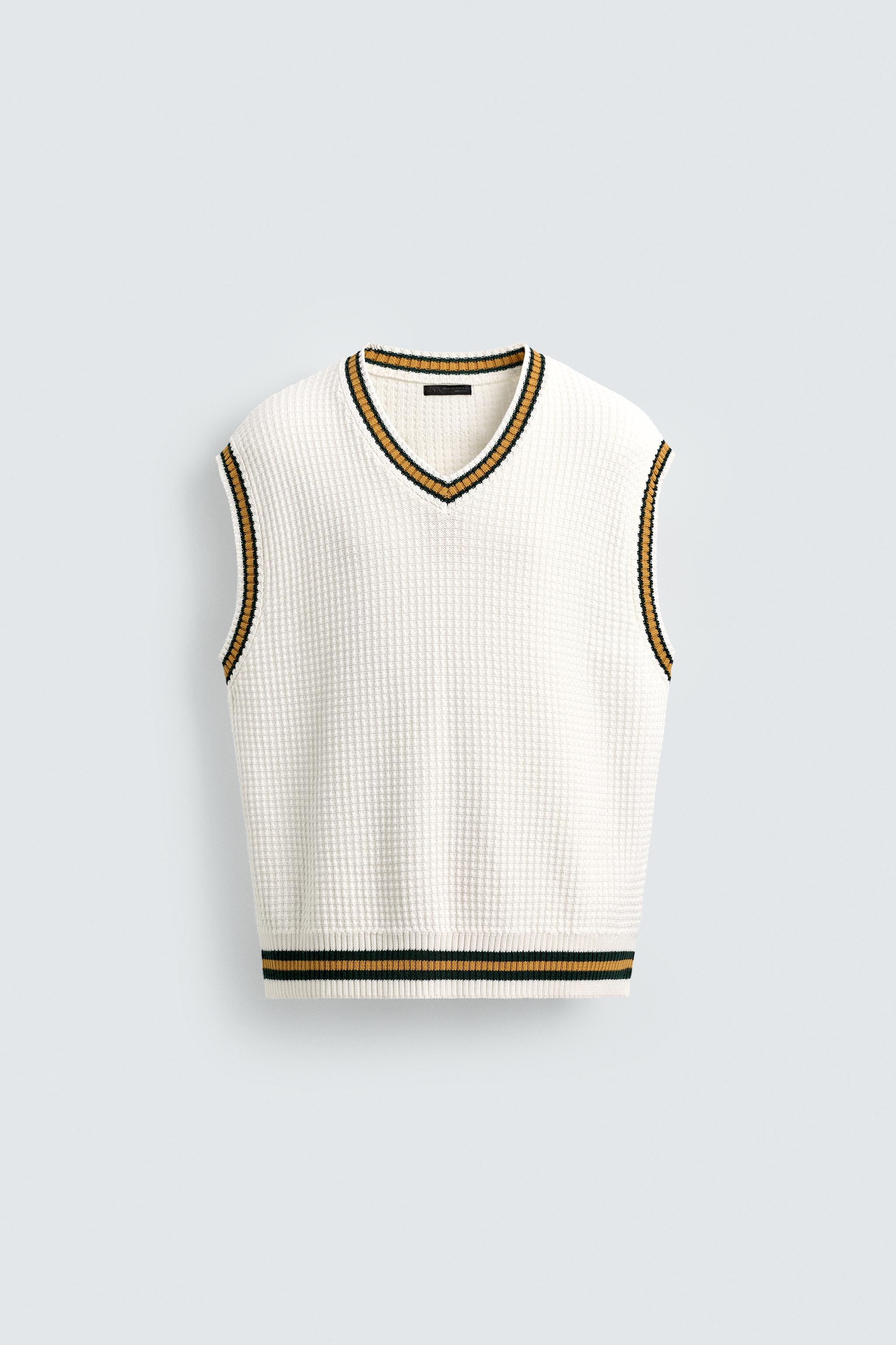 CONTRAST STRIPE KNIT VEST