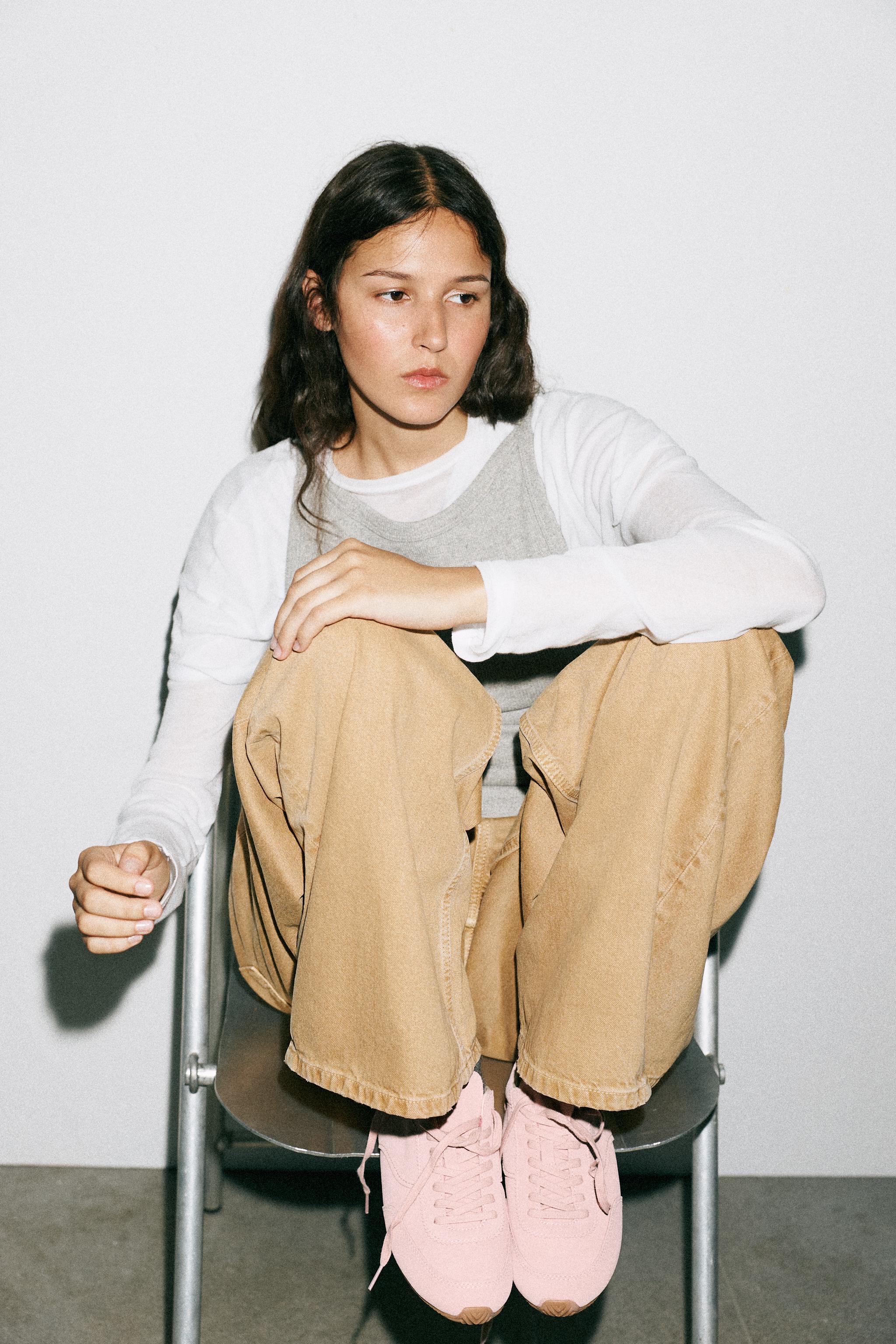 CONTRAST LEATHER SNEAKERS