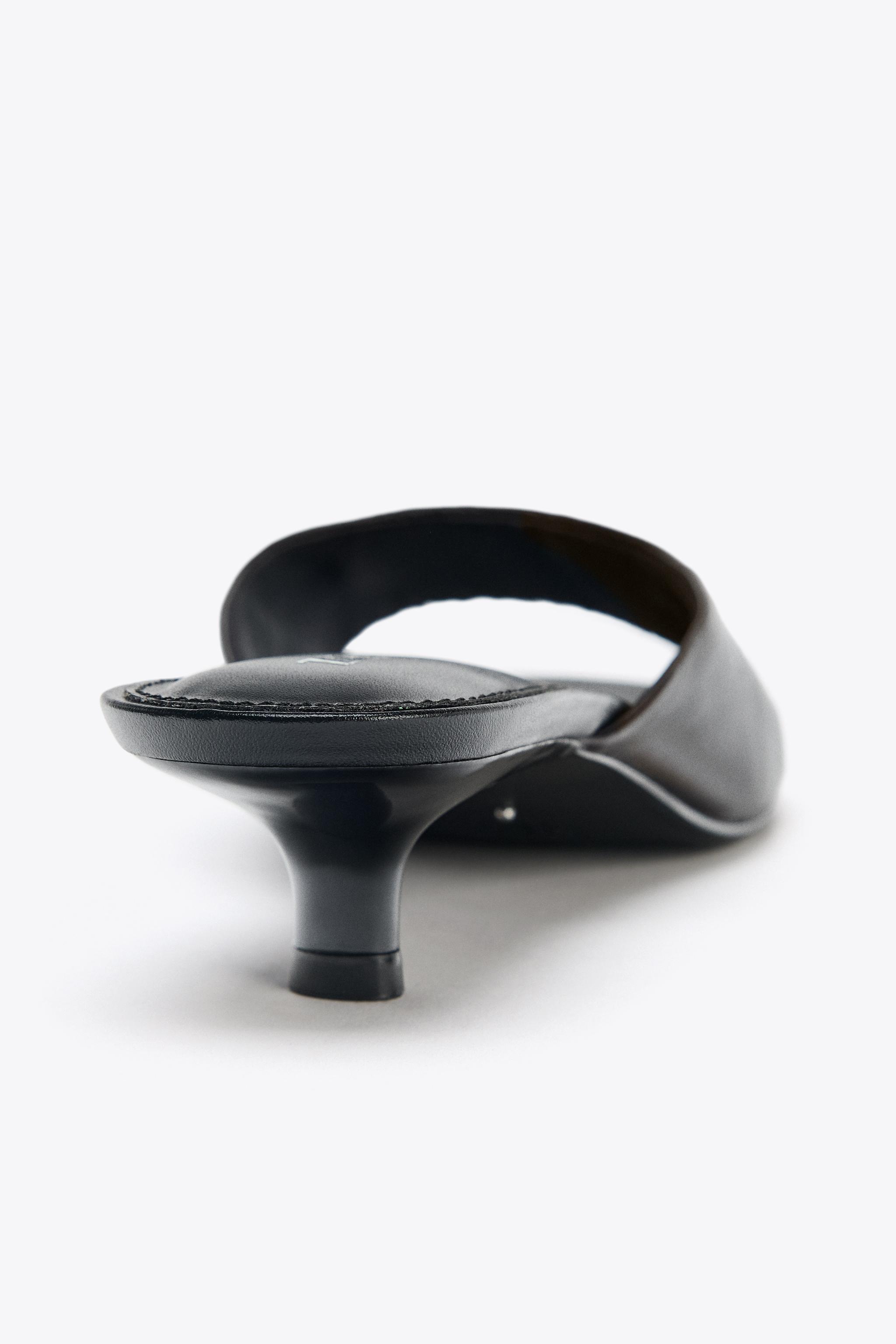 LEATHER KITTEN HEEL SANDALS