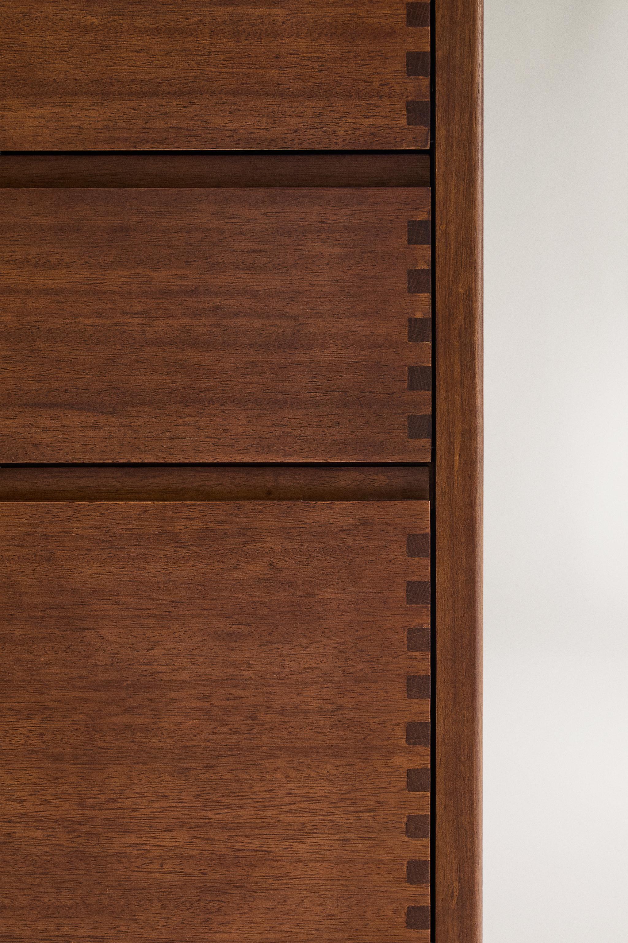 WOODEN DRESSER WITH THREE DRAWERS