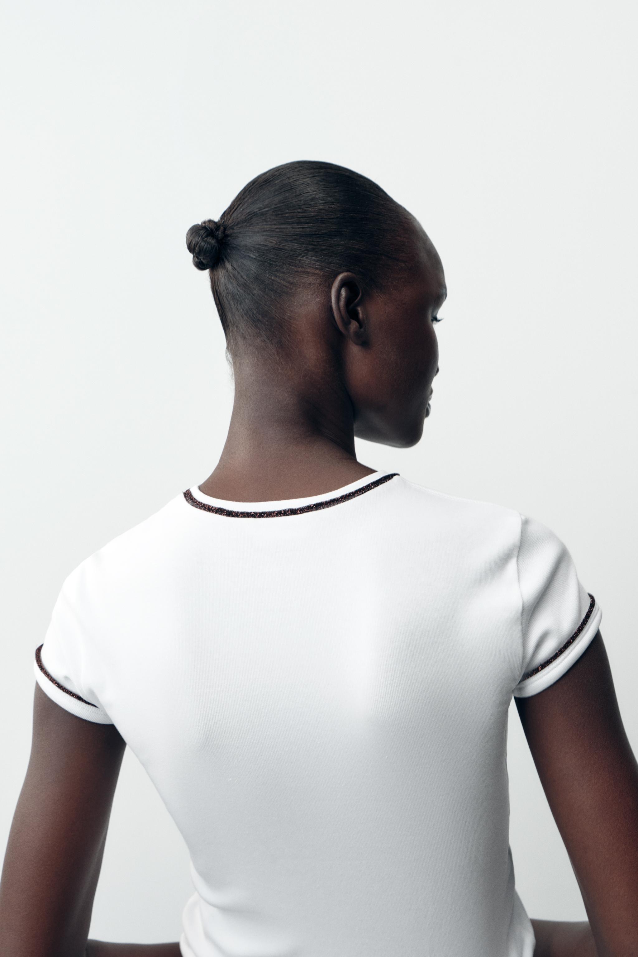 T-SHIRT WITH METALLIC THREAD TRIM