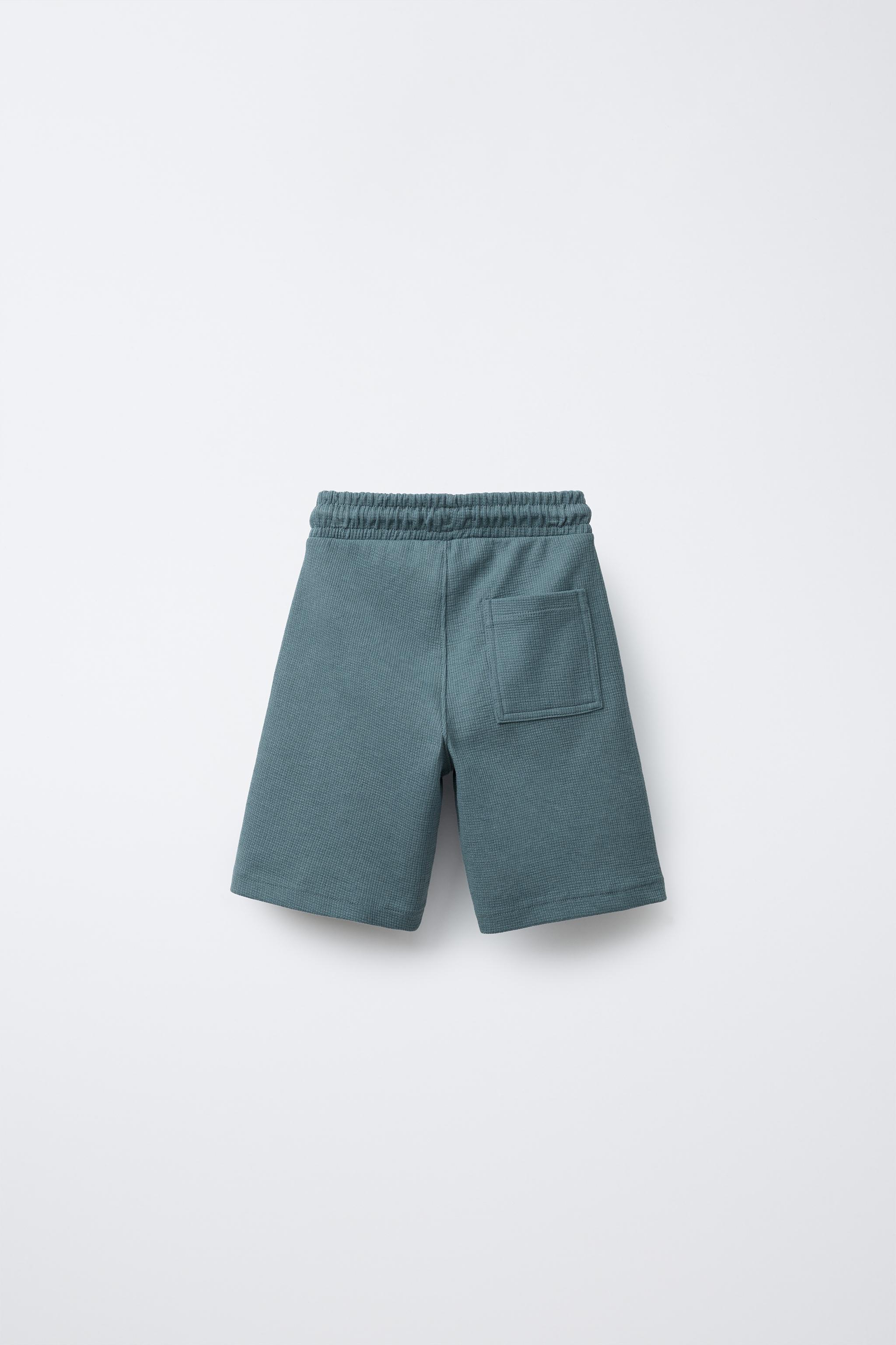 TEXTURED KNIT STRAIGHT SHORTS