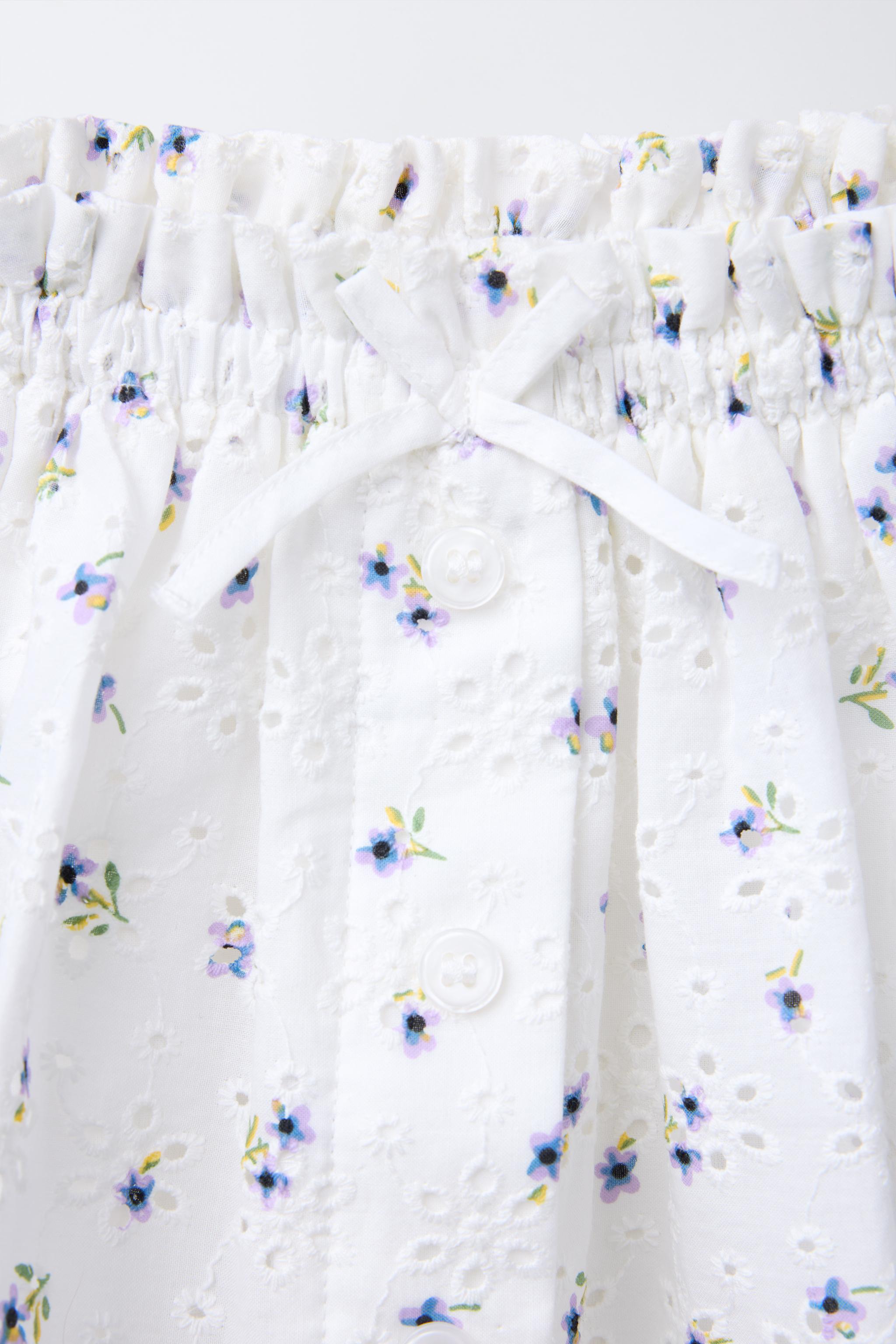 FLORAL EMBROIDERED SKORT