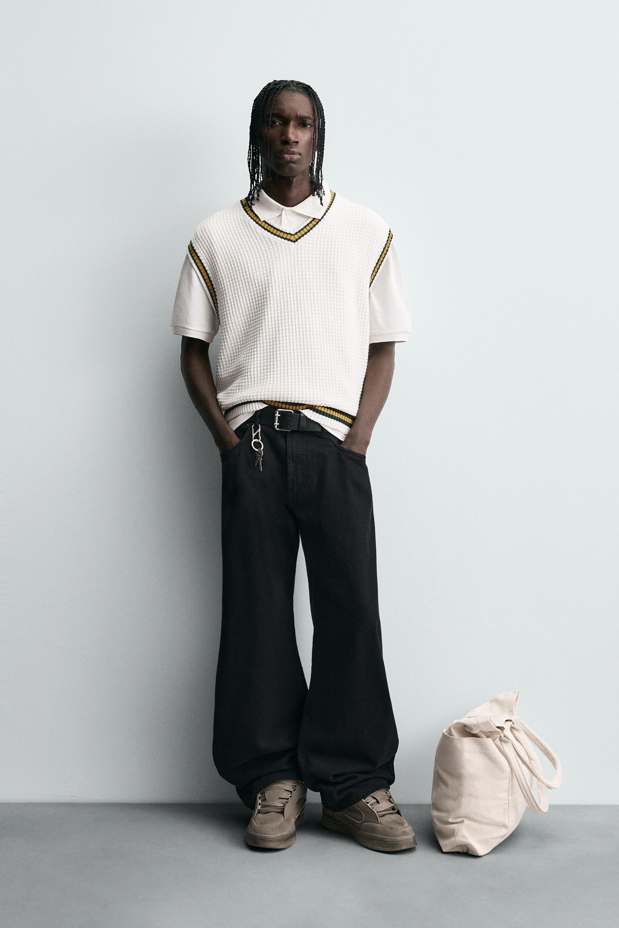 CONTRAST STRIPE KNIT VEST