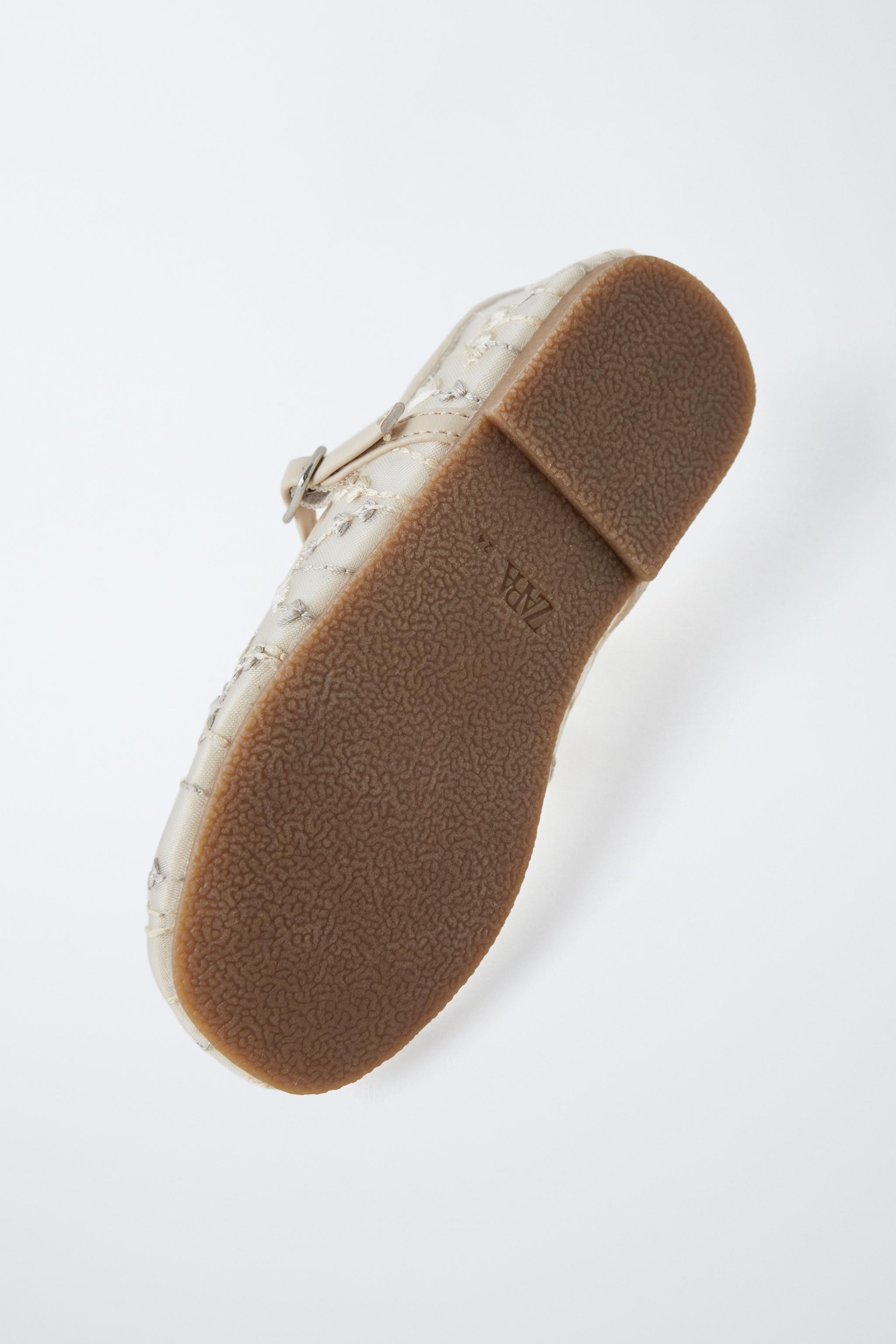 EMBROIDERED BALLET FLATS