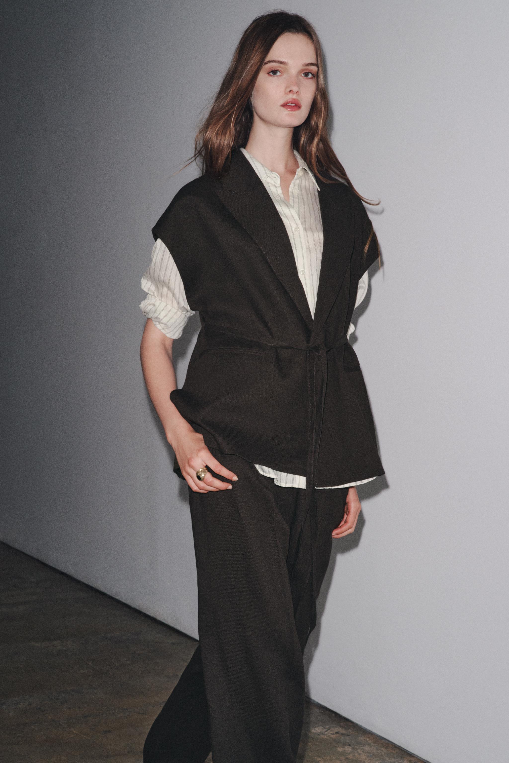 ZW COLLECTION DOUBLE BREASTED LINEN VEST