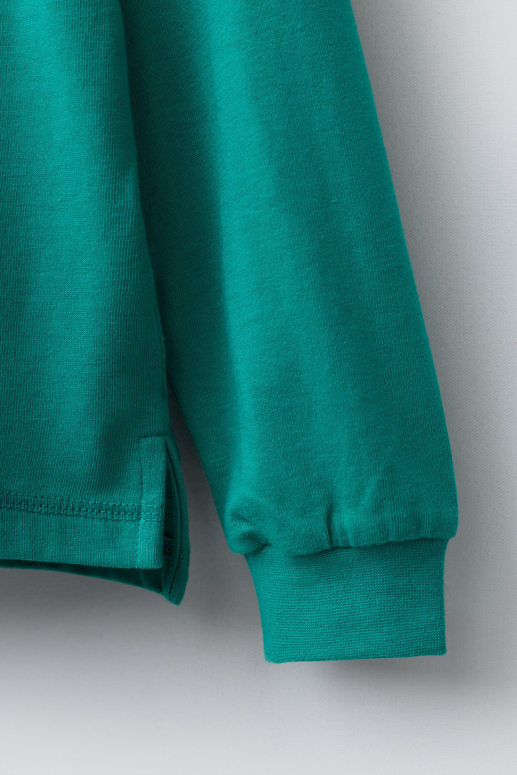 RAISED PRINT T-SHIRT