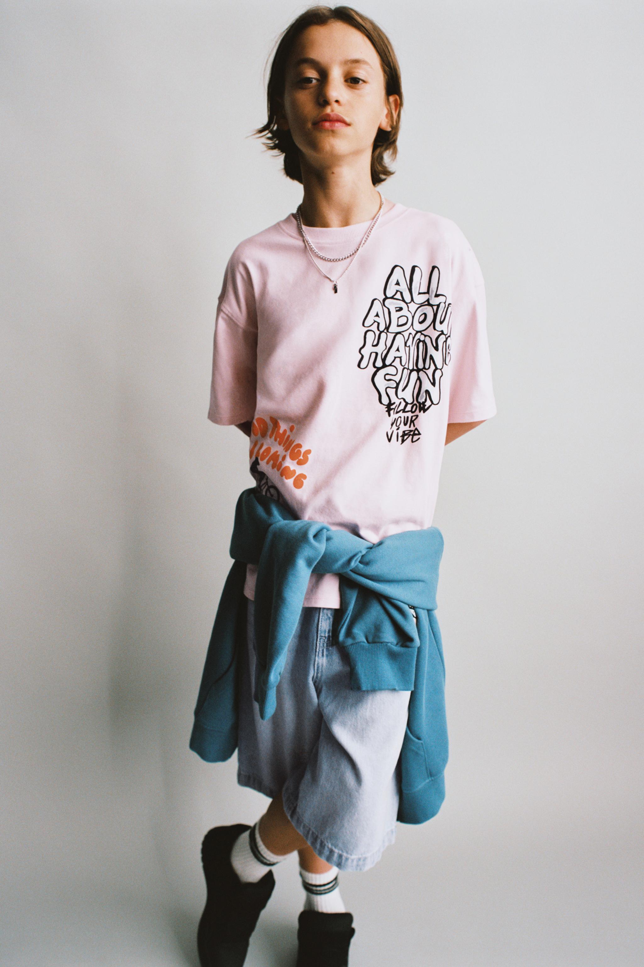 GRAFFITI PRINTED T-SHIRT