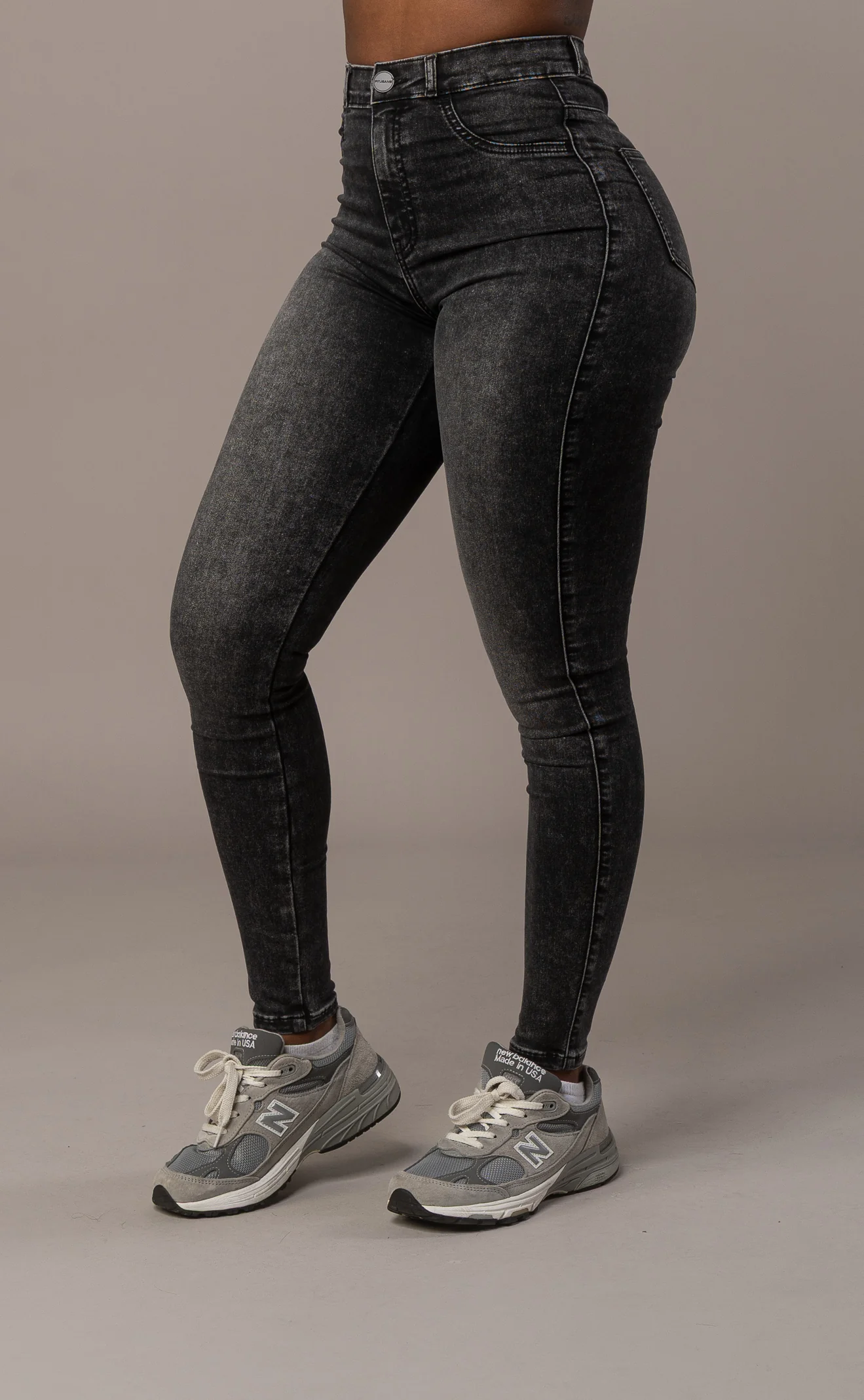 Womens Contour Fitjeans - Heavy Washed Black