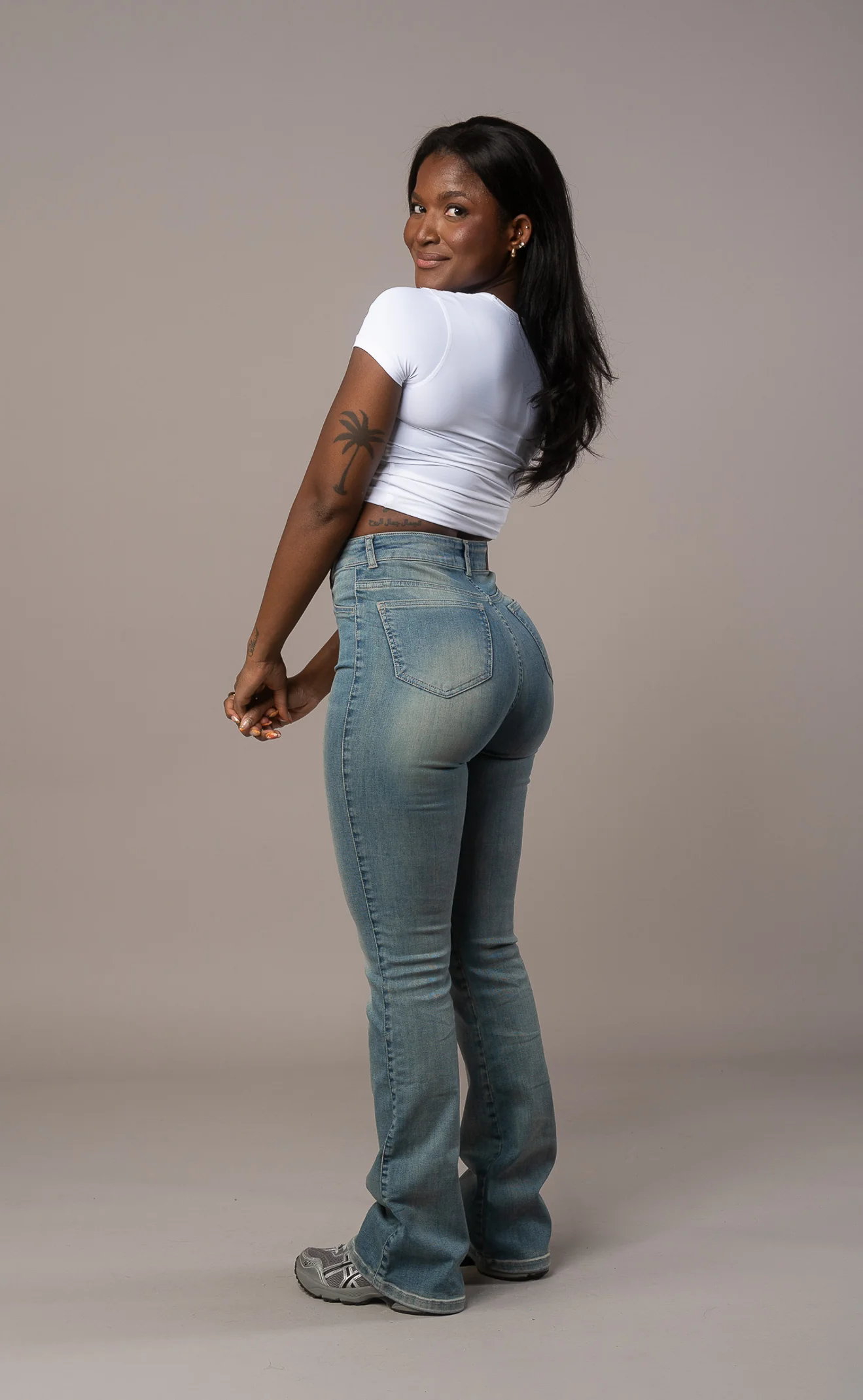 Womens Flared Fitjeans - Distorted Blue