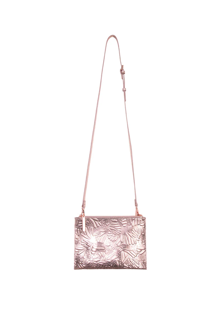 Crossbody Nikté de Piel Grabado Mariposa