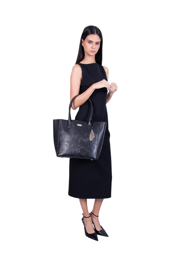 Tote Kuuch de Piel Grabado Mariposa