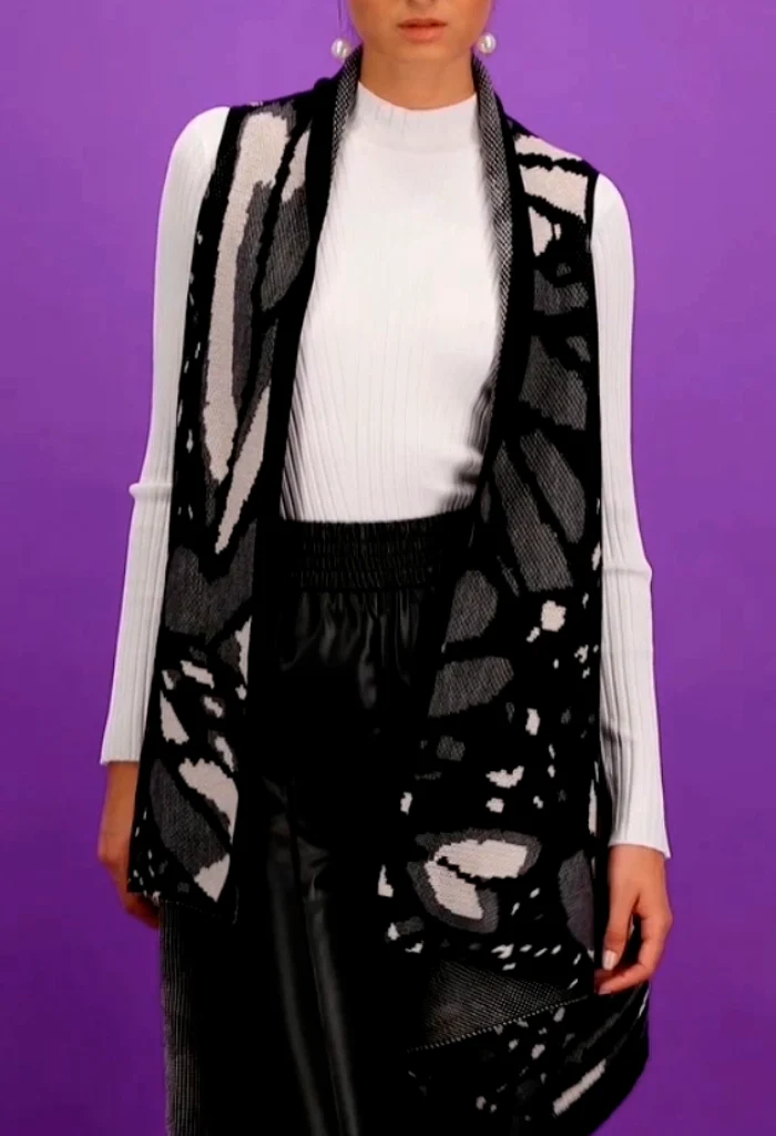 Chaleco Yoali Mariposa Bordada Blanco Negro