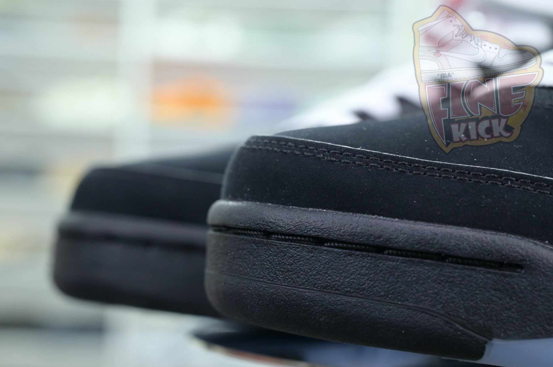 “BLACK METALLIC REIMAGINED”SNEAKERS