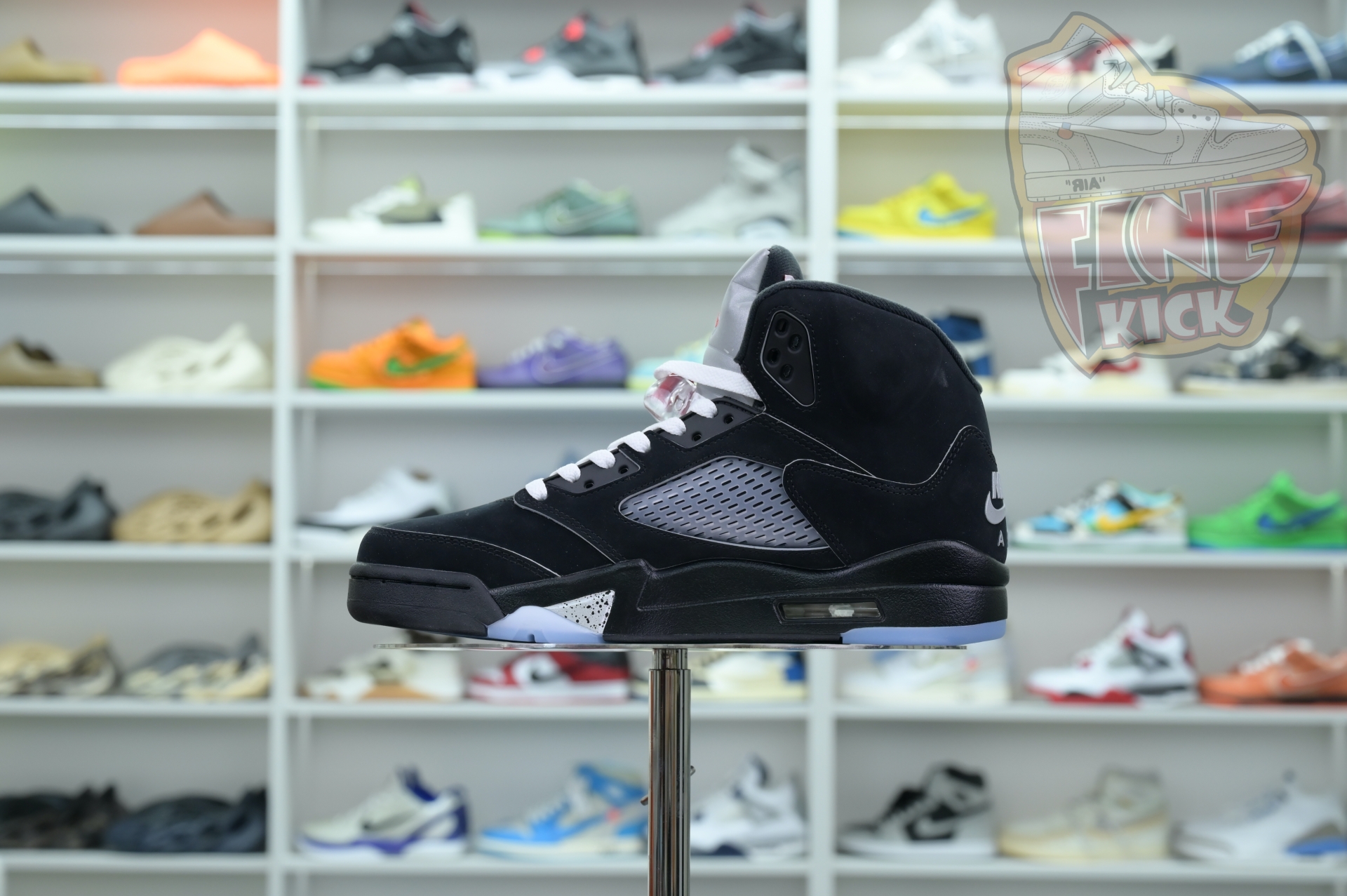 “BLACK METALLIC REIMAGINED”SNEAKERS