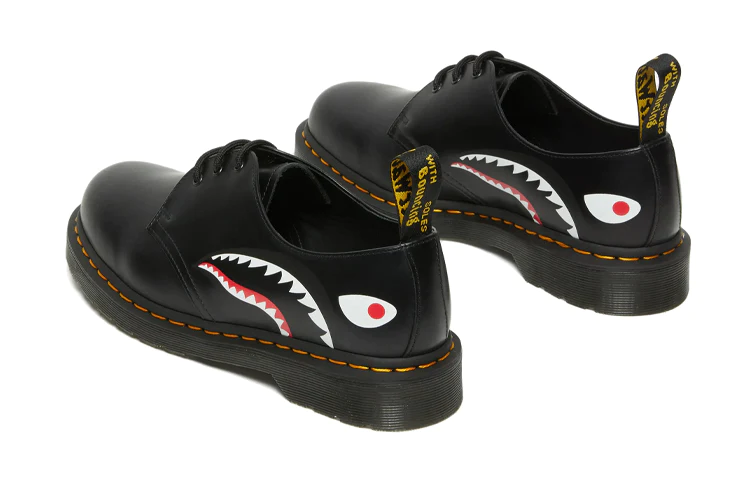 BAPE x Mastermind Japan x 1461 'Skull' 27044001