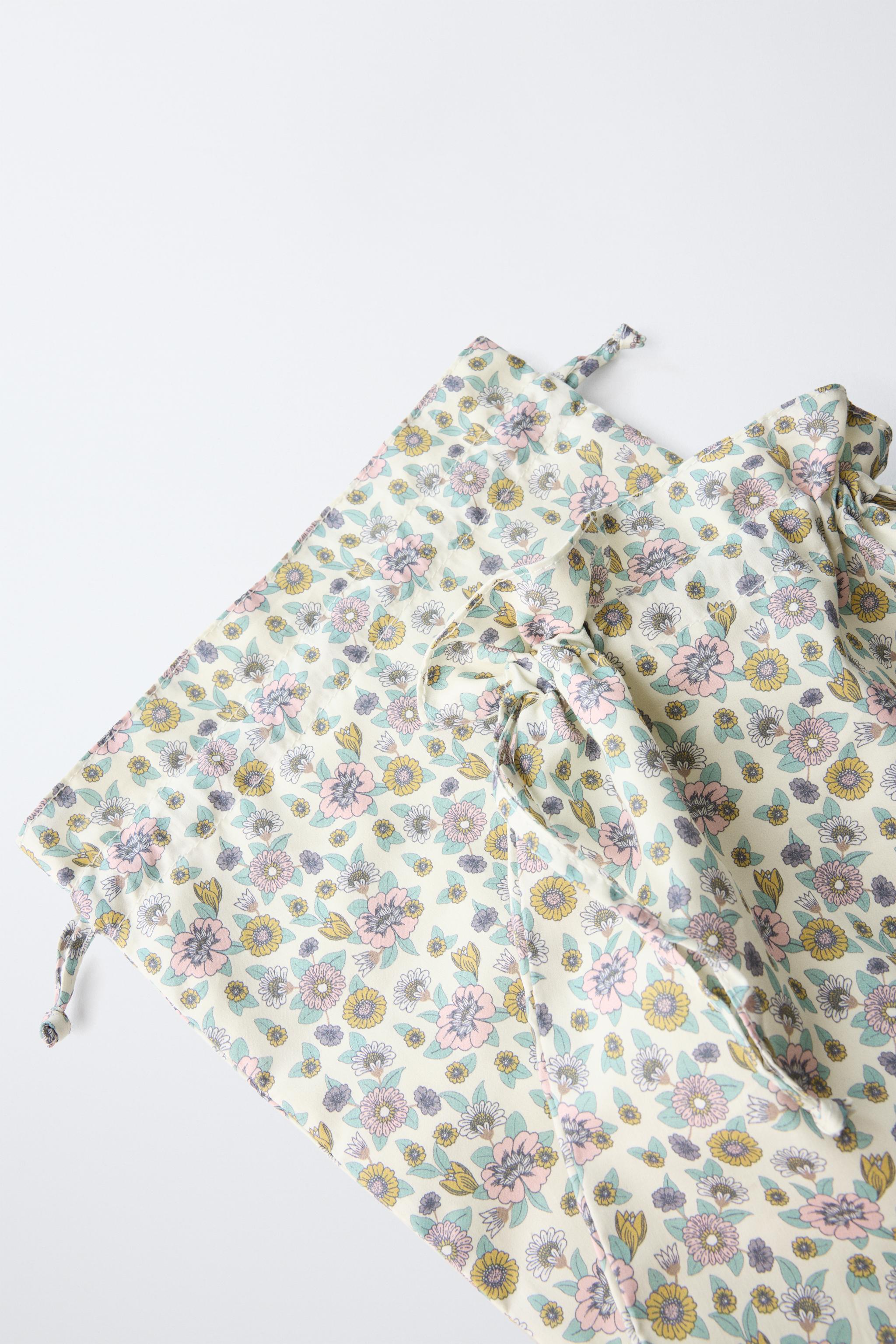 PACK OF FLORAL BAGS