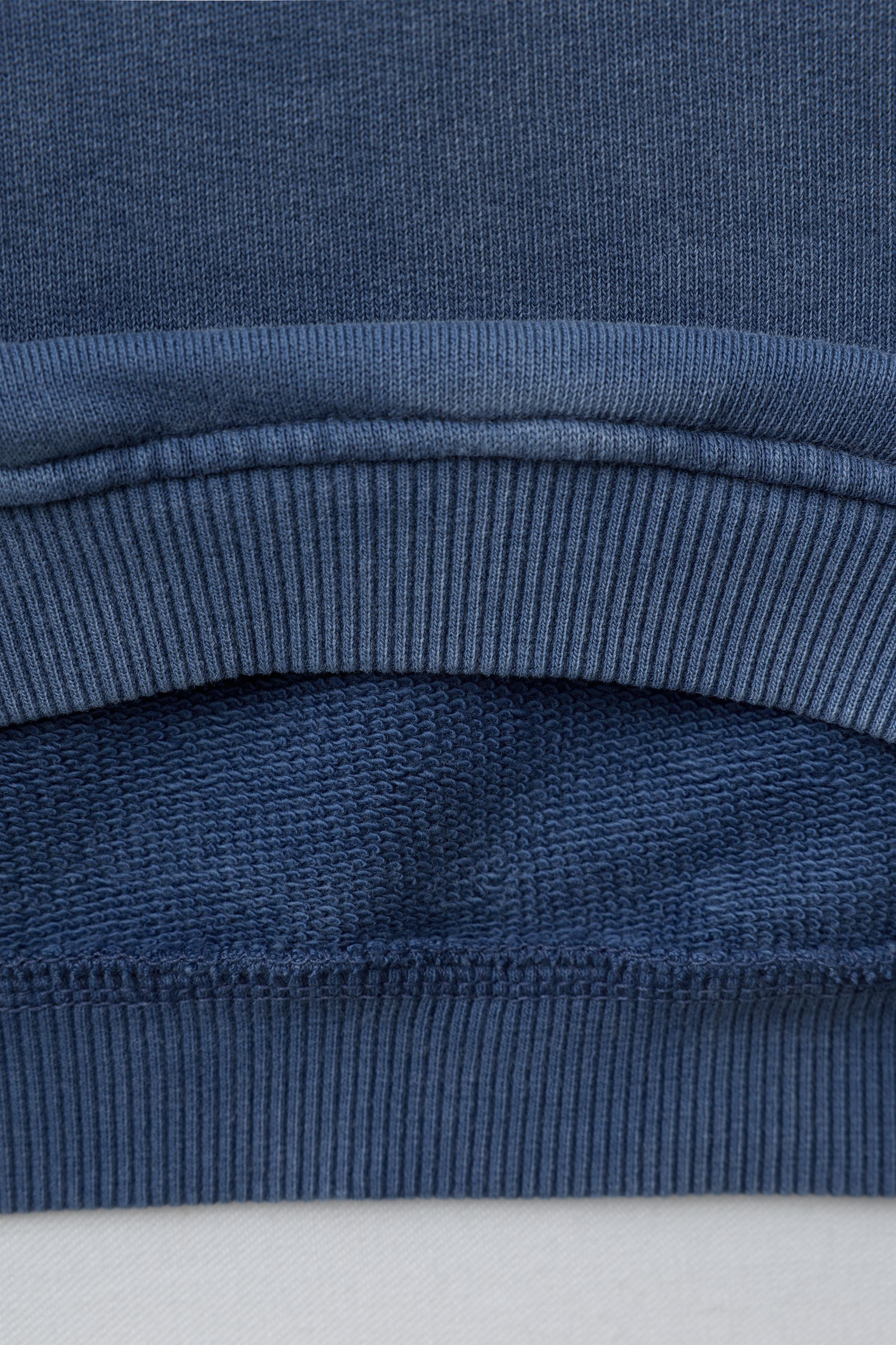 WASHED EFFECT SWEATSHIRT