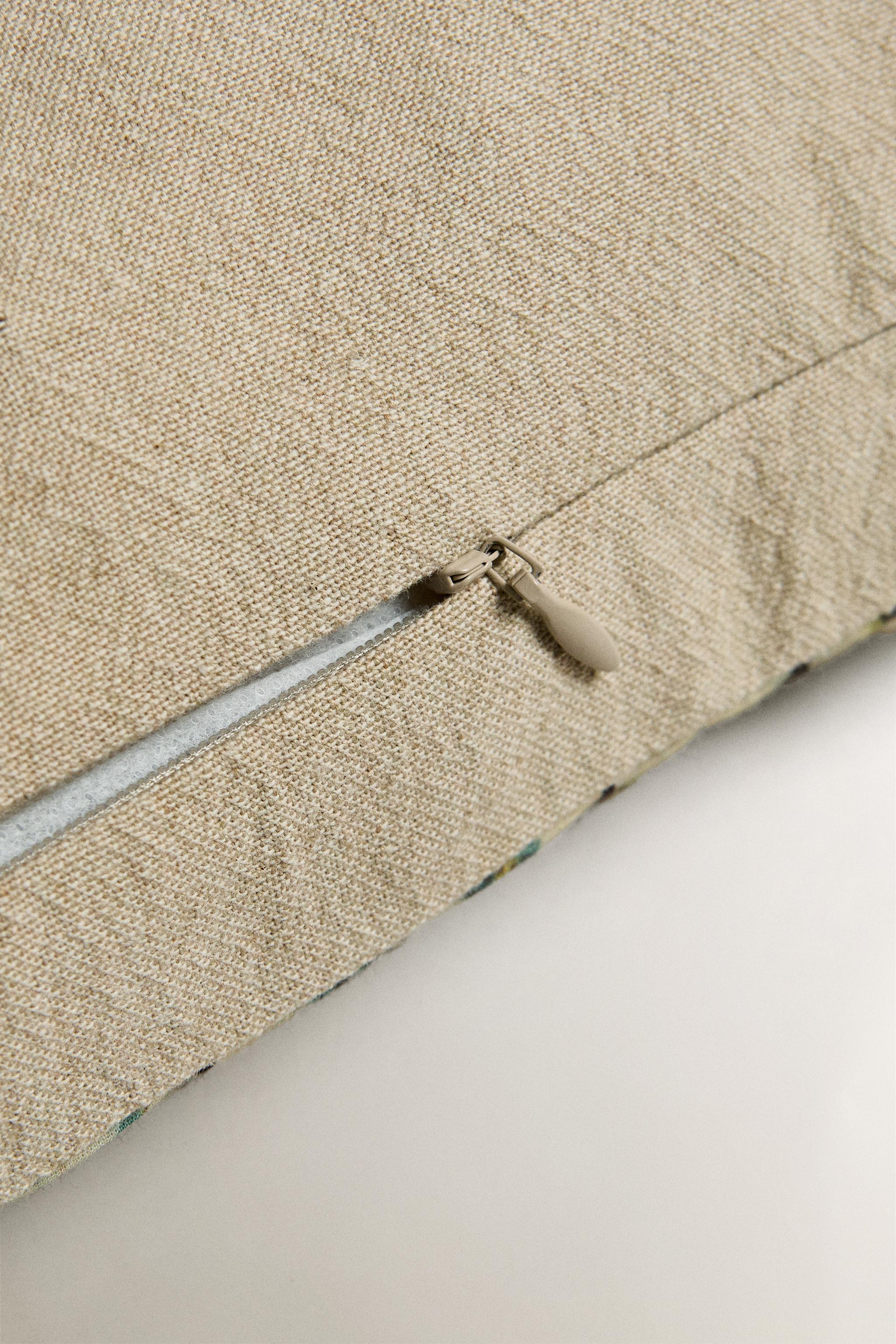 FLORAL THROW PILLOW COVER WITH POMPOMS