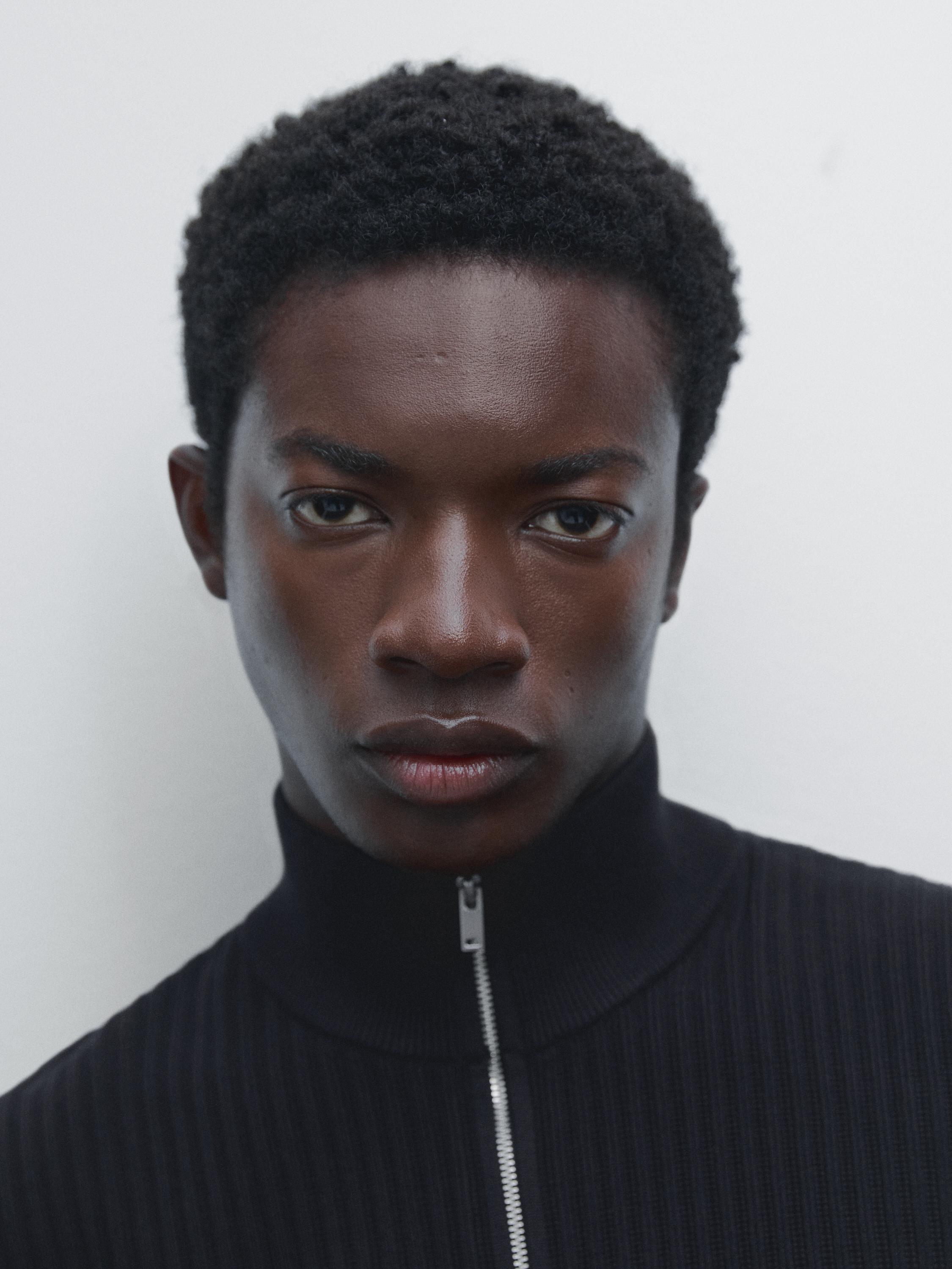 Mock neck knit sweater