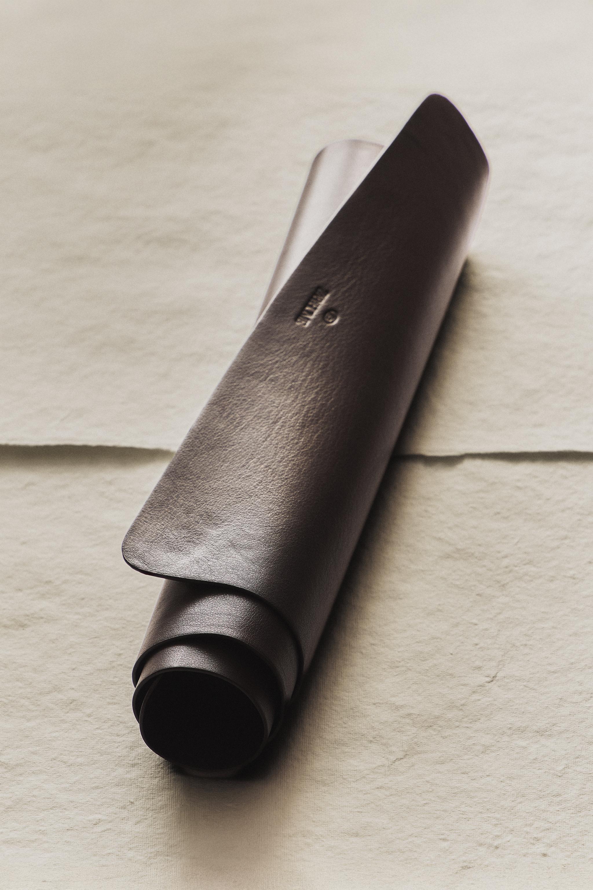 LEATHER DESK PROTECTOR