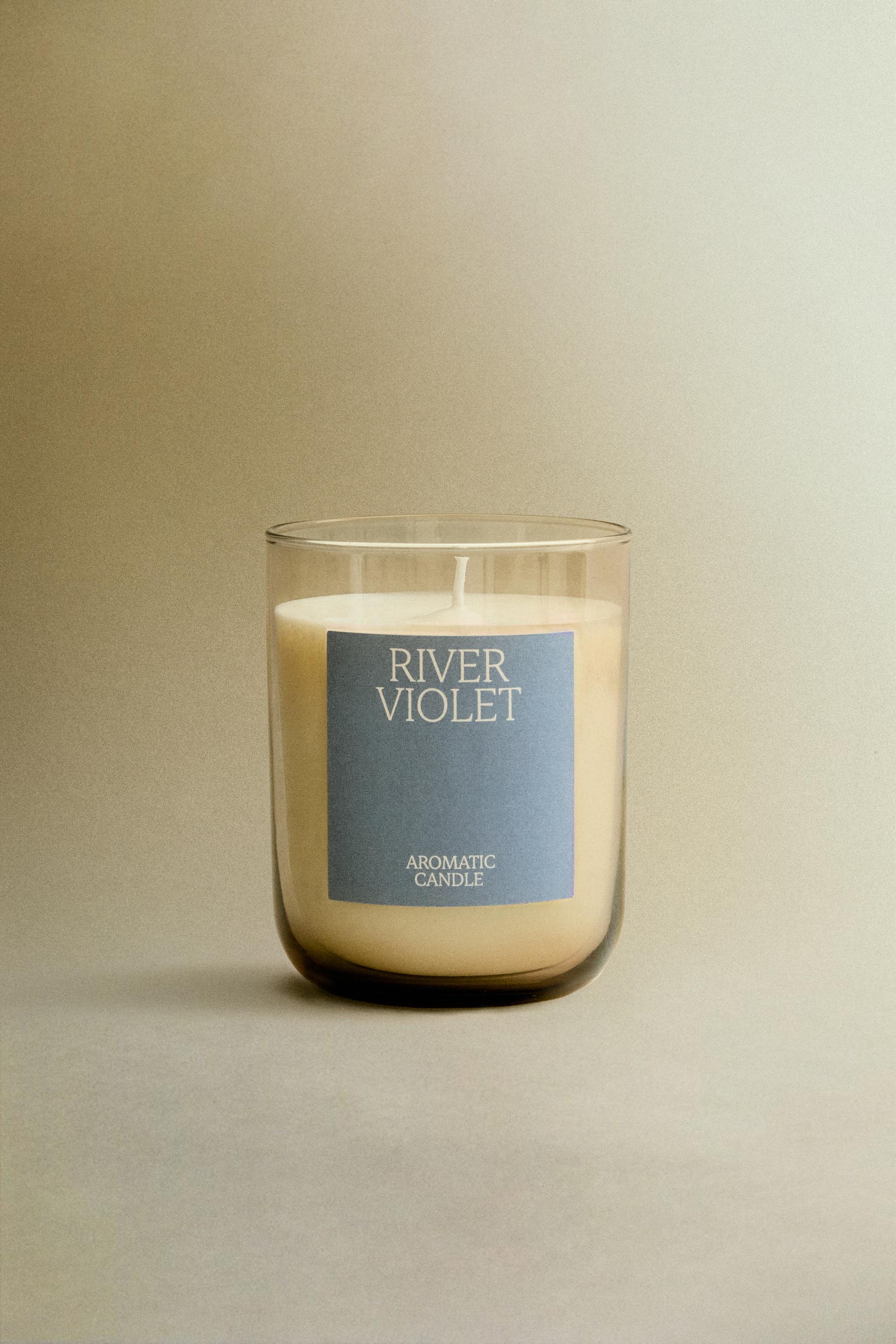 (250 G) RIVER VIOLET SCENTED CANDLE