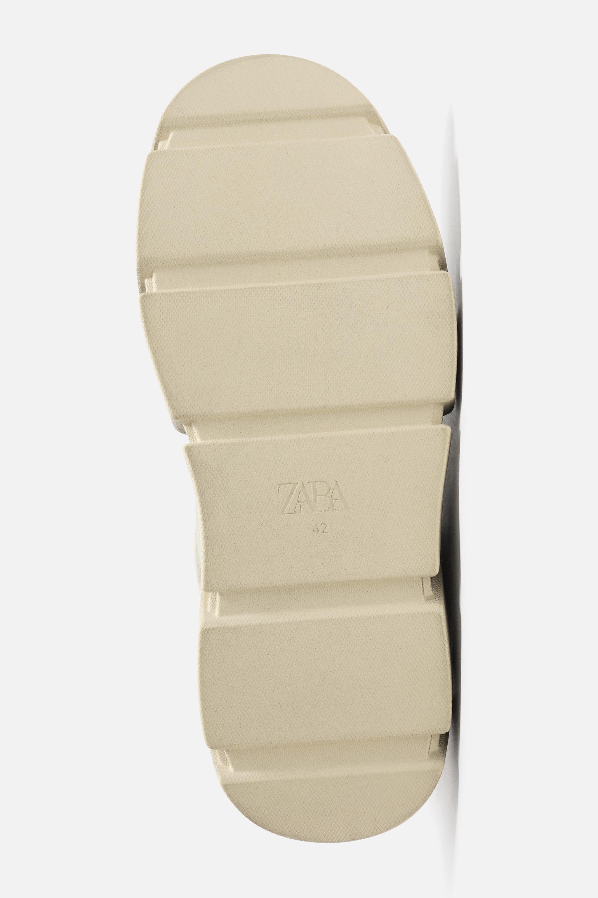 CHUNKY SOLE SNEAKERS